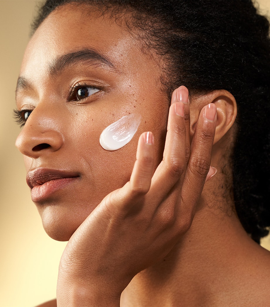 Vital Perfection Uplifting and Firming Advanced Cream Re-Fill (50ml) NO COLOUR Image 2