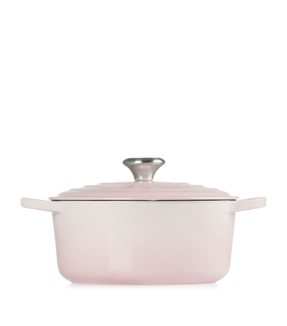 Cast Iron Round Casserole Dish (24cm) SHELL PINK Image 2