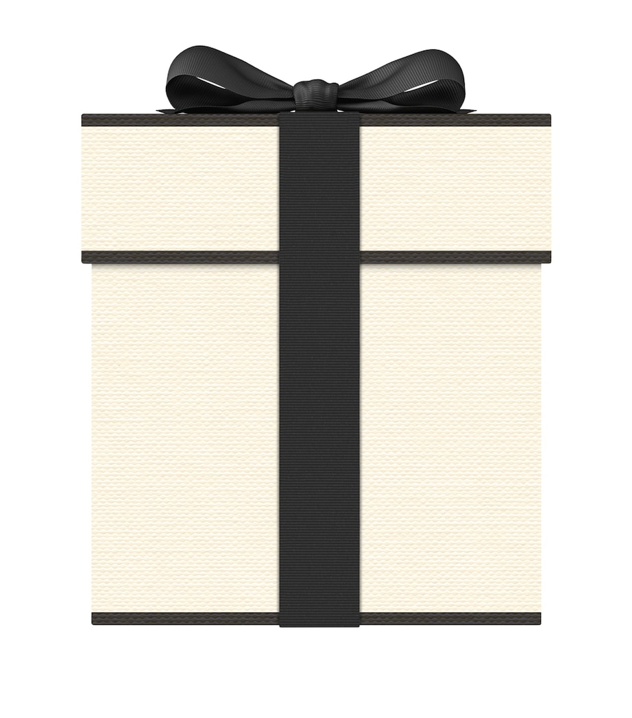 Velvet Rose & Oud Intense Classic Candle (200g) NO COLOUR Image 2