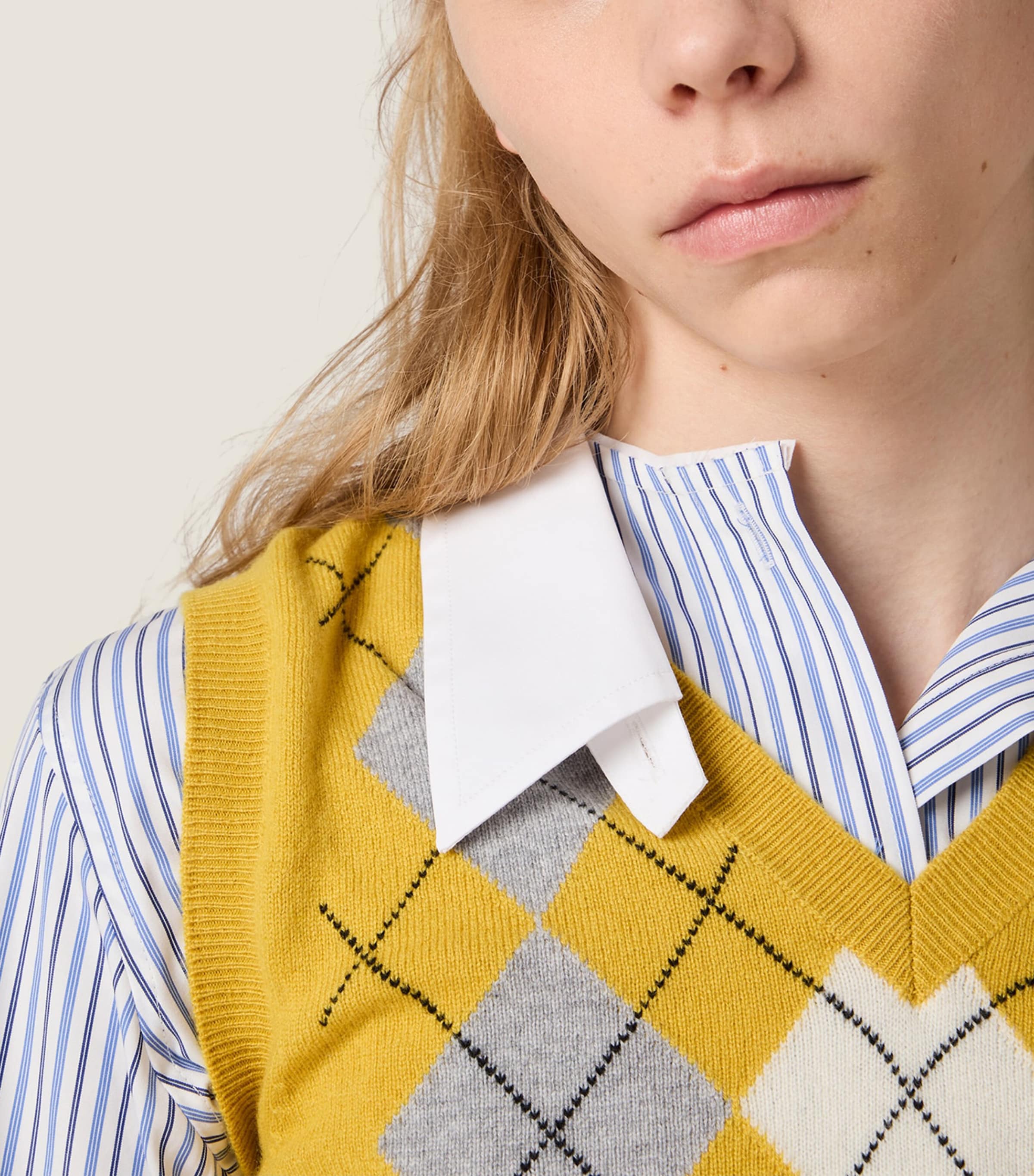 Cashmere Argyle Sweater Vest F0010 Image 4