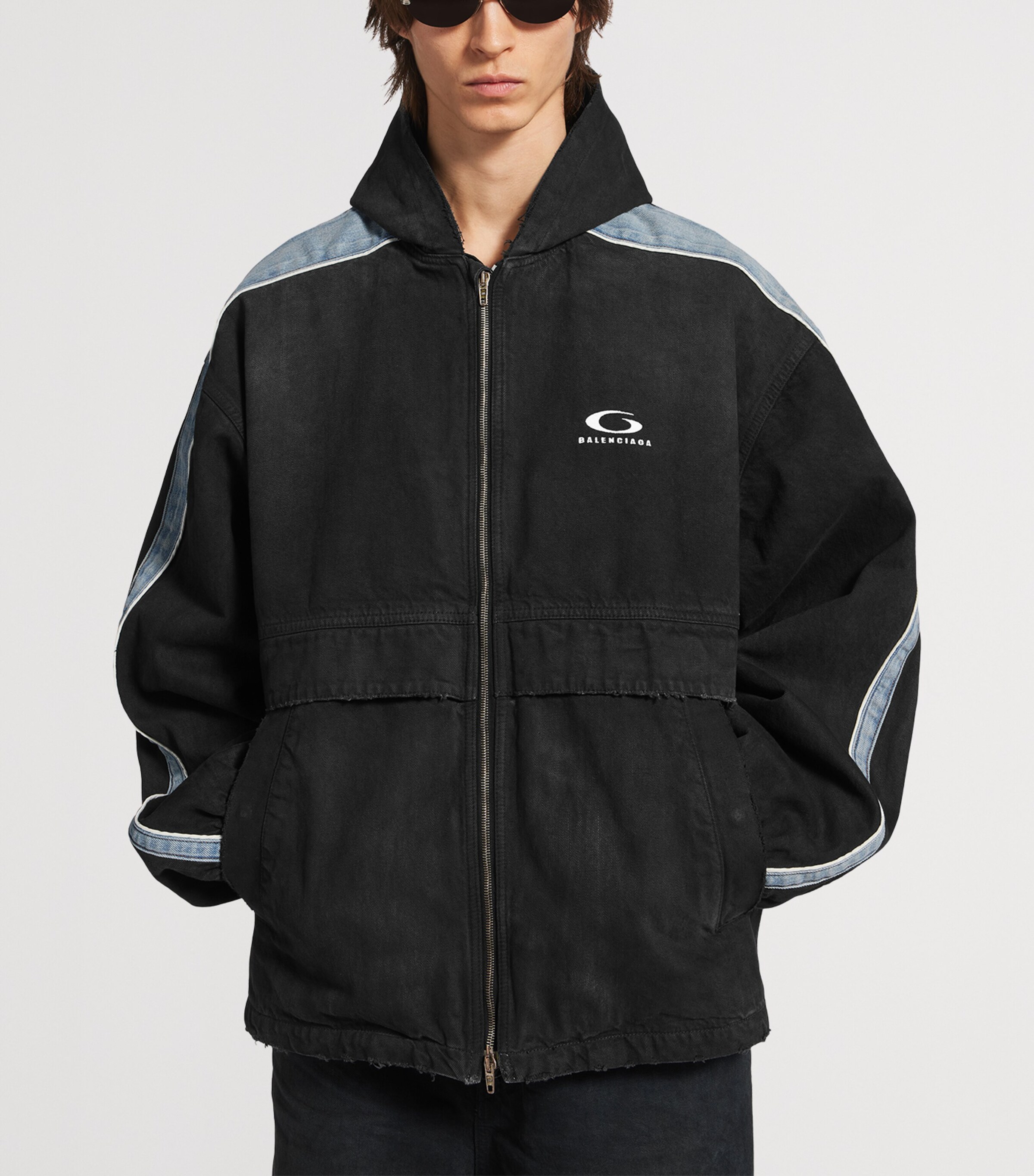Balenciaga Mens Oversized Contrast-Detail Denim Jacket Image 5