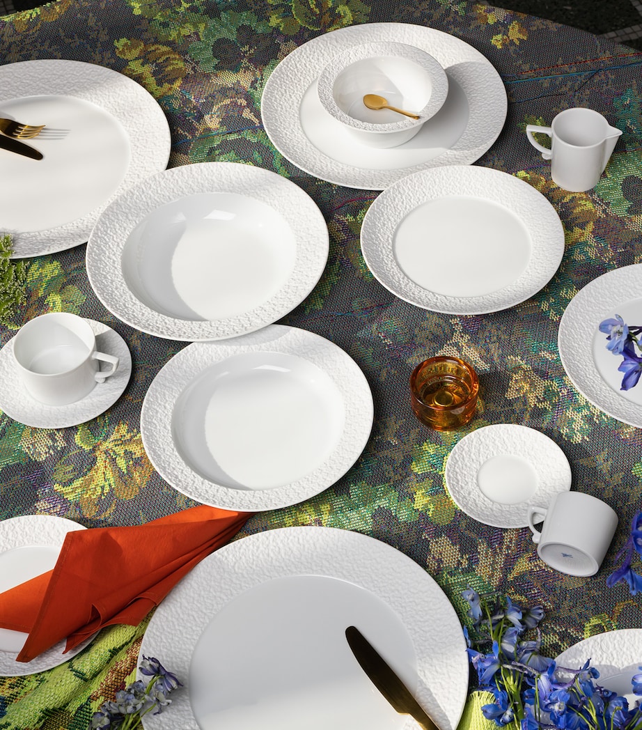 Royal Blossom Oval Charger Plate (33cm) WHITE Image 3