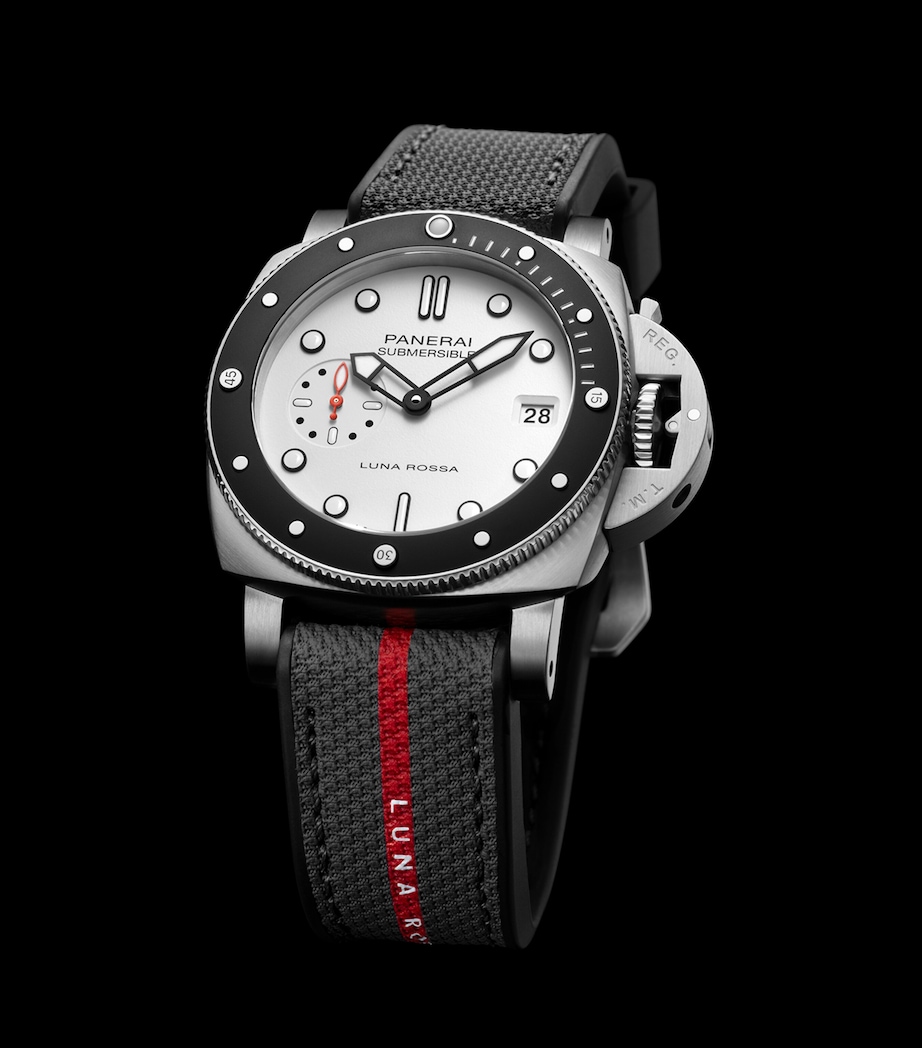 Stainless Steel Submersible Watch 43mm WHITE Image 4