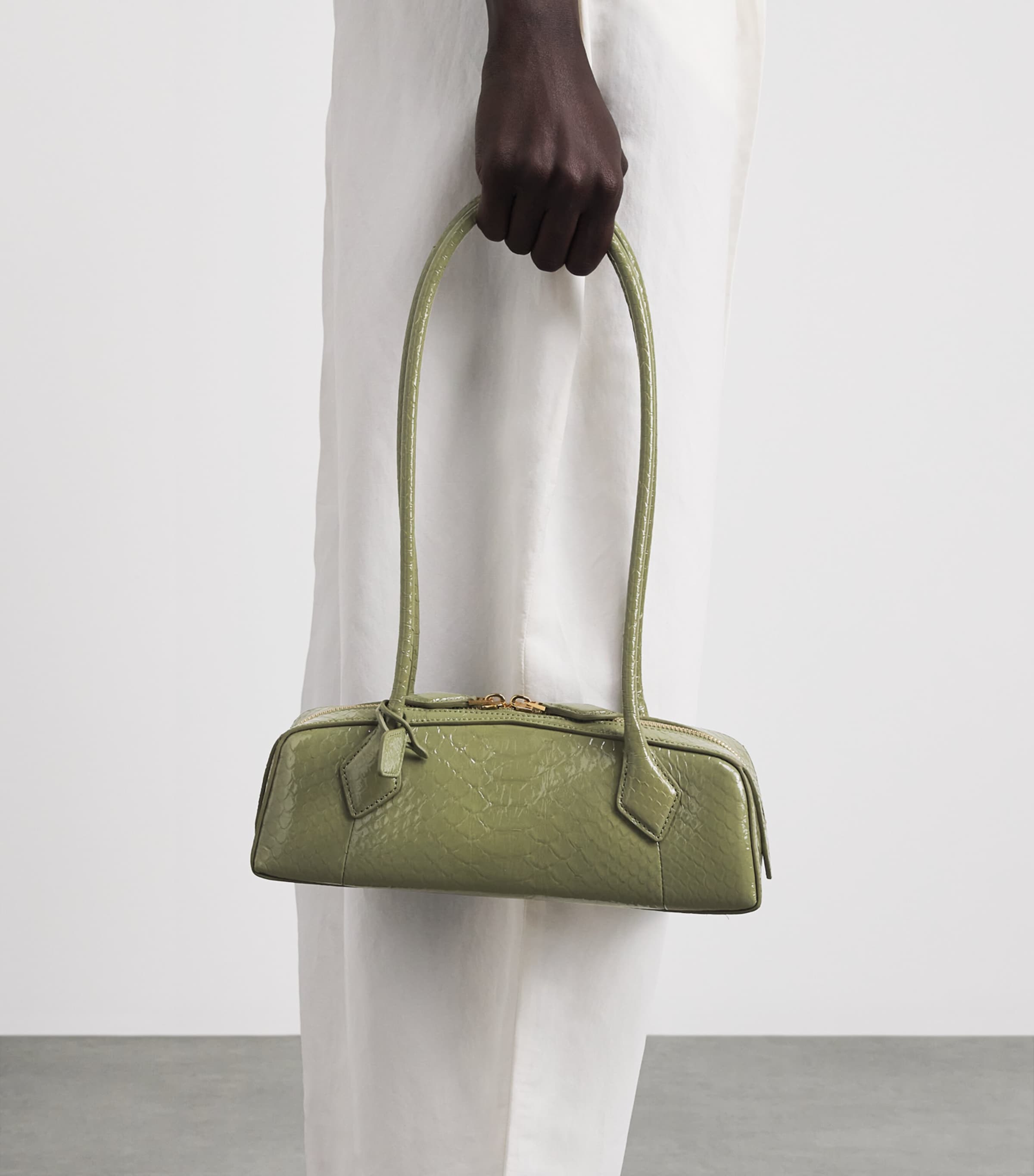 Alaïa Small Snakeskin Le Teckel Shoulder Bag Vert Militaire Image 4