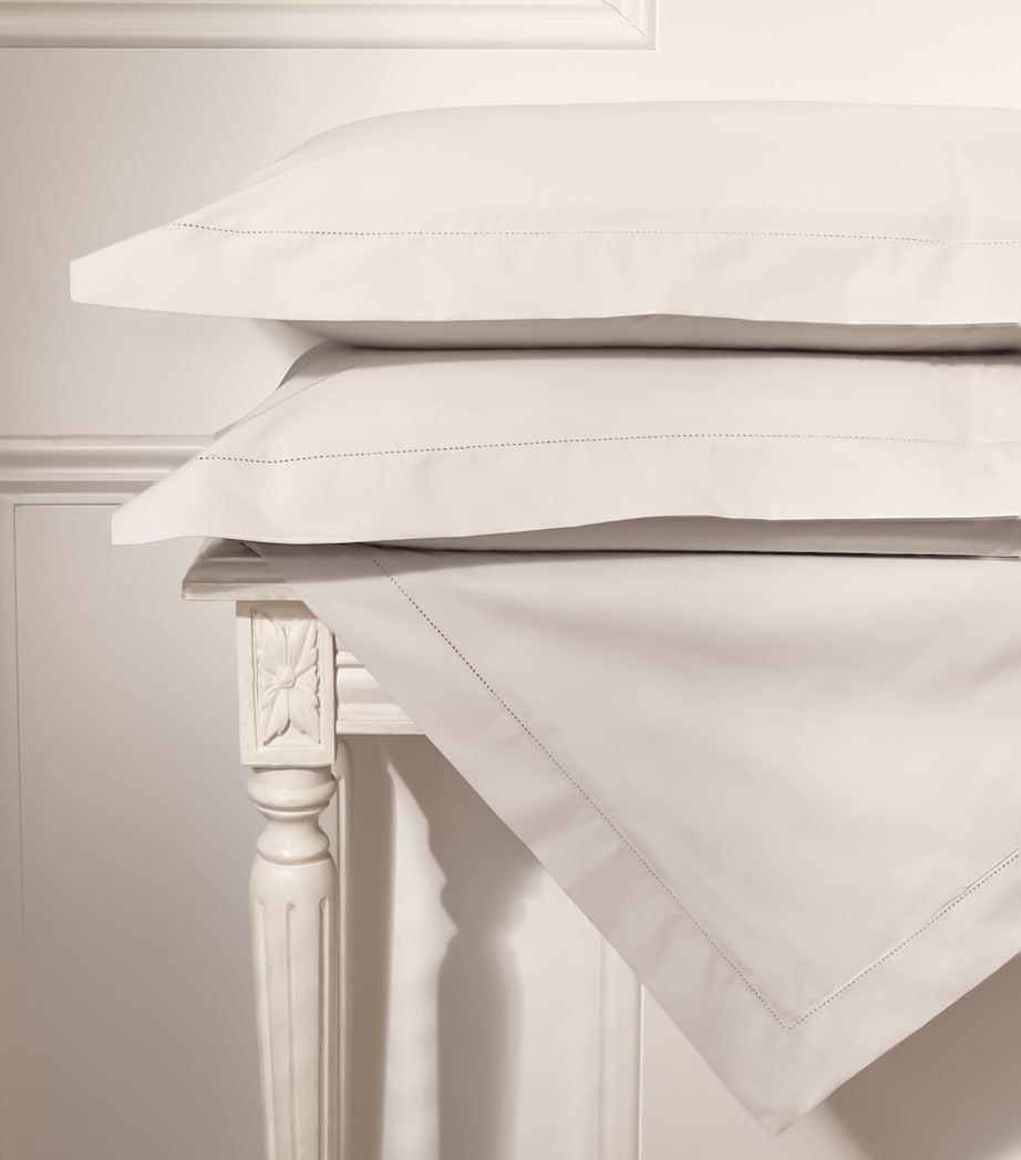 Harrods of London Cadogan Emperor Fitted Sheet (215cm x 215cm) Light Grey Image 6