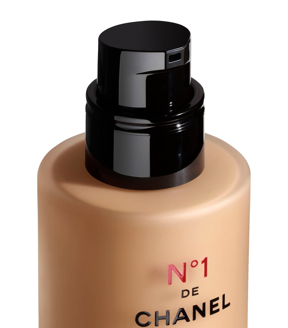 N°1 DE CHANEL Revitalizing Foundation BD61 Image 2