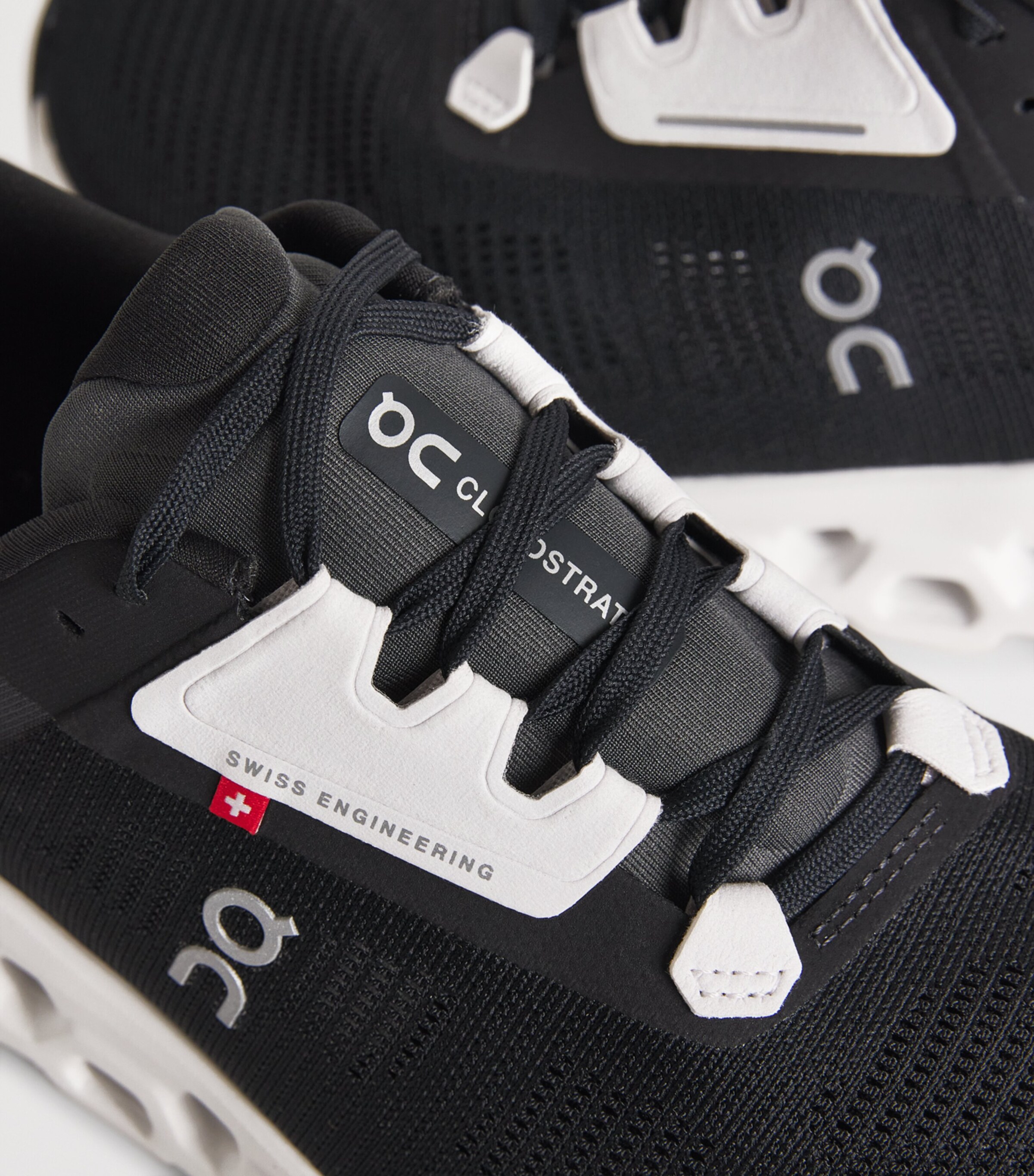 Cloudstratus 3 Trainers BLACK FROST Image 7