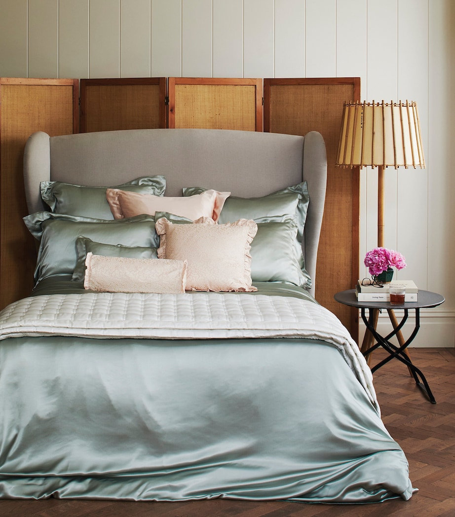 Silk King Fitted Sheet (150cm x 200cm) SAGE Image 1