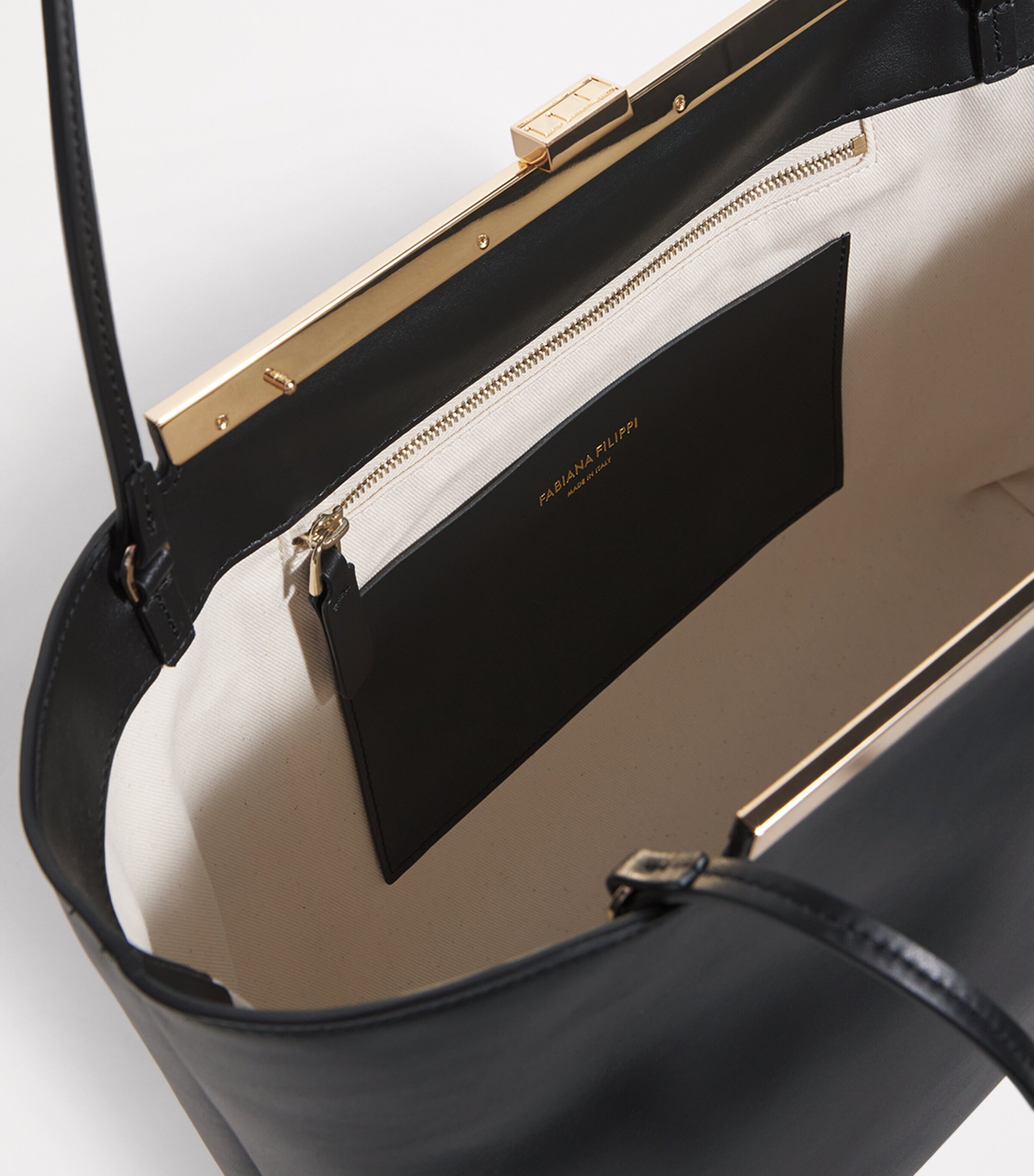 Fabiana Filippi Black Leather Shoulder Bag | Harrods AE
