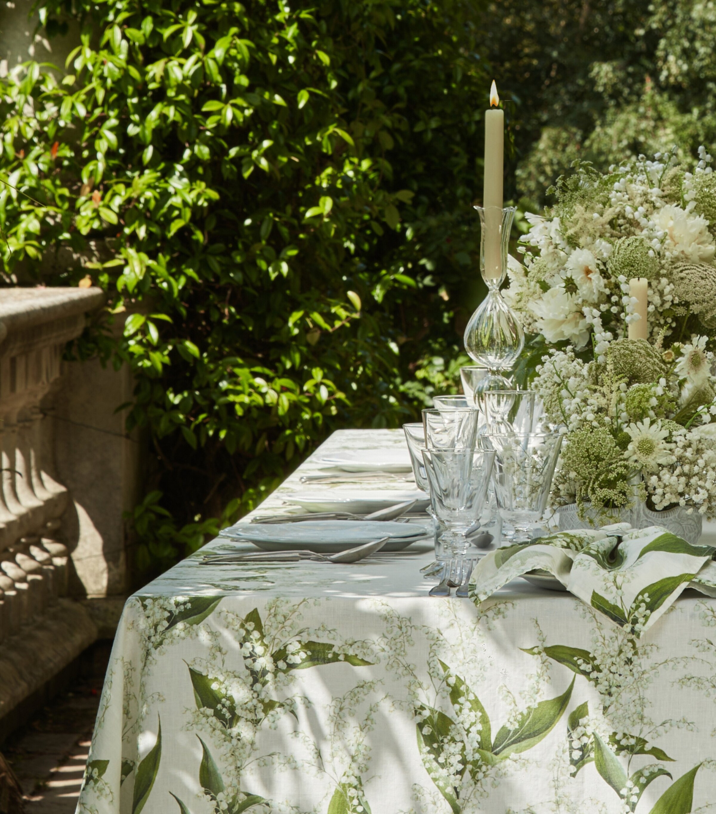 Linen Lily of the Valley Tablecloth (165cm x 380cm) WHITE/GREEN Image 9