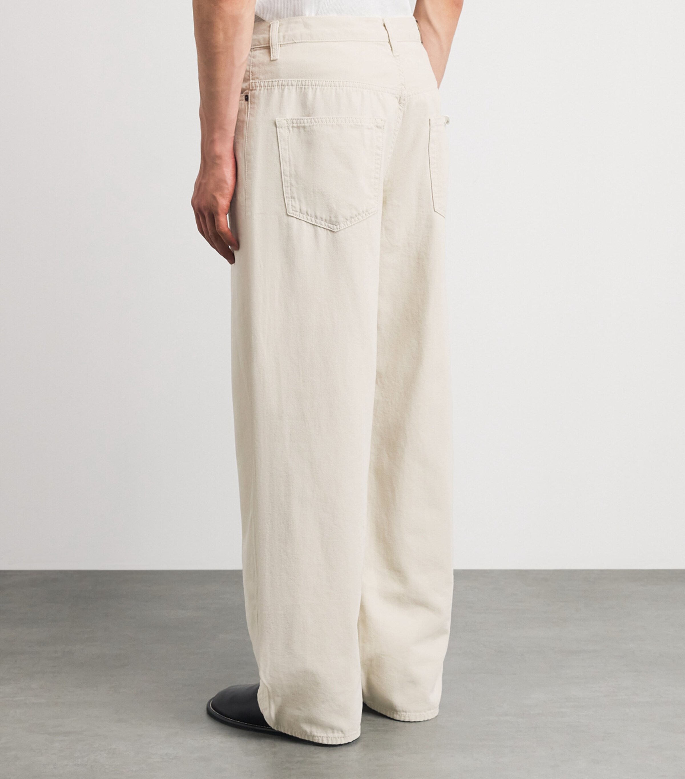 FRAME Mens Baggy Jeans Off White Image 5