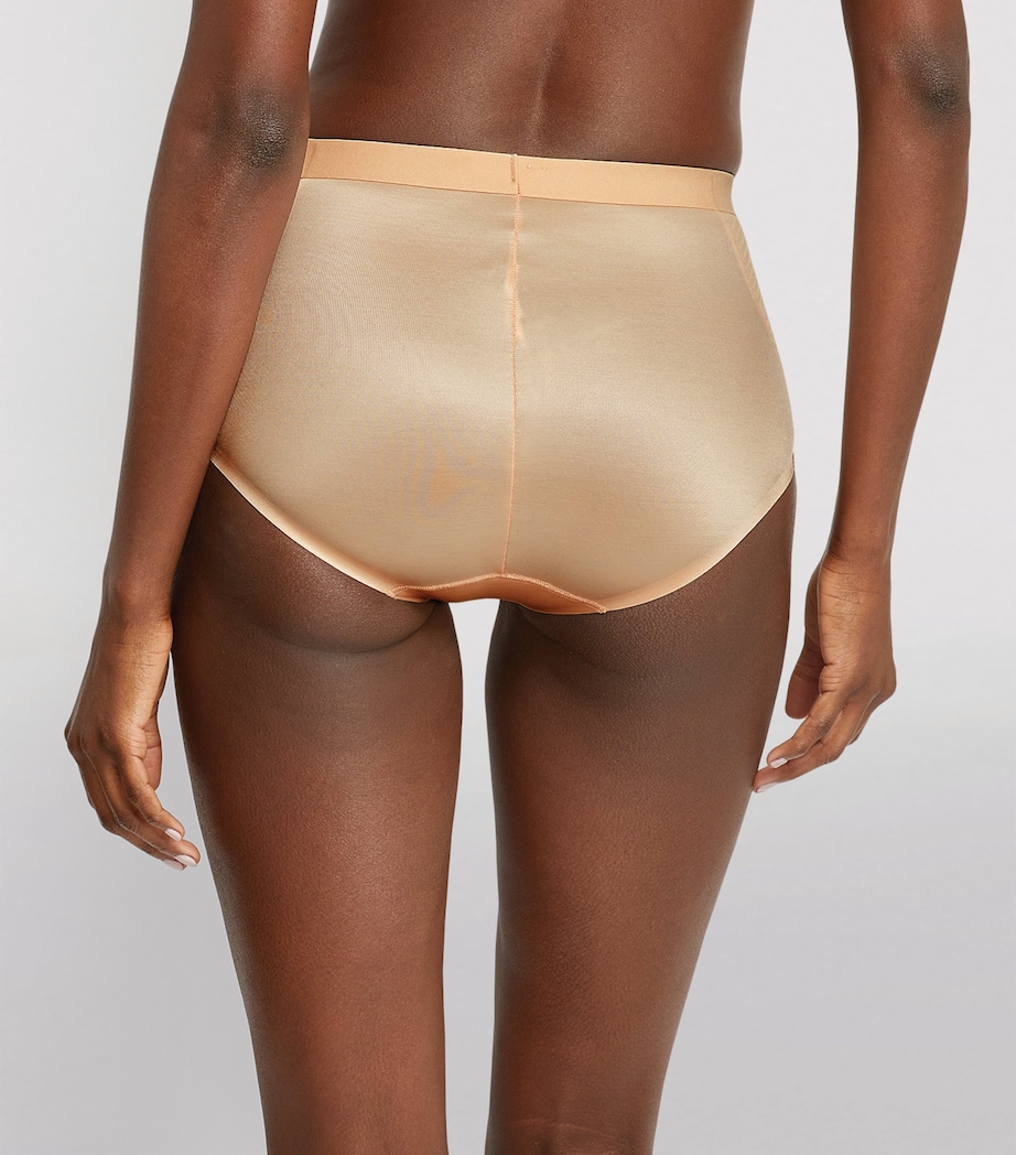 SPANXshape Invisible Briefs CHAMPAGNE BEIGE Image 3