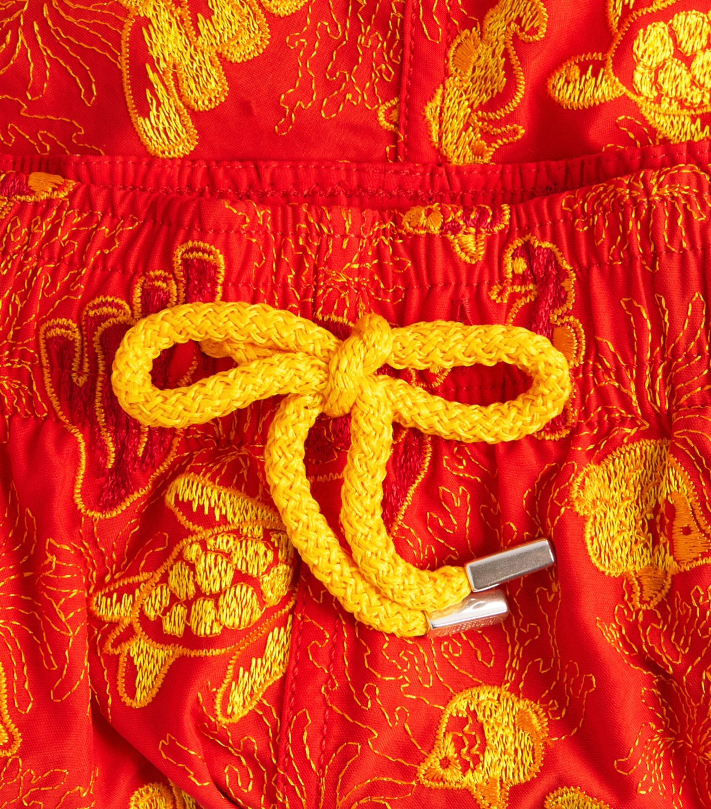 Vilebrequin Mens Aquatic Life-Embroidered Mistral Swim Shorts Coquelicot Image 5