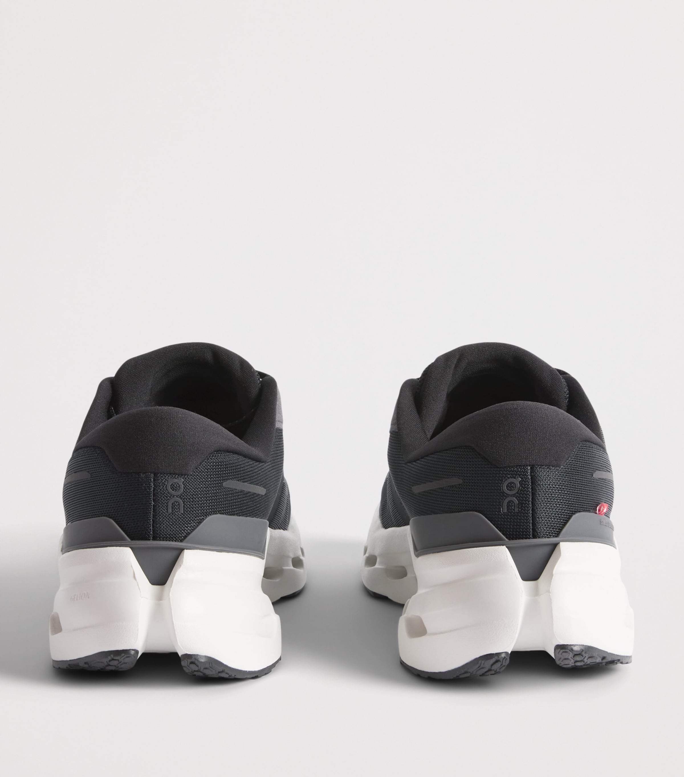 On Mens Cloudrunner 3 Trainers Black | Ivory Image 5