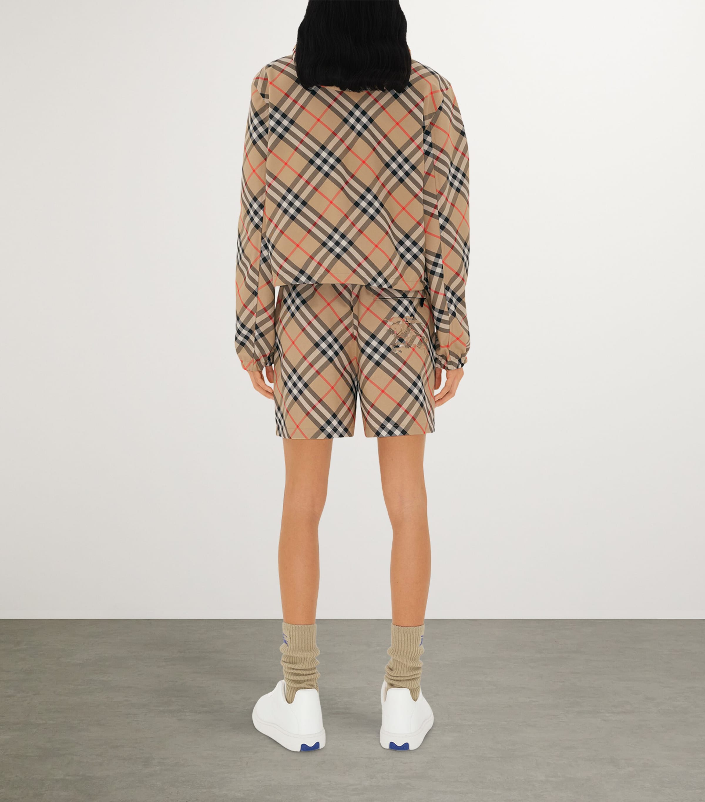 BURBERRY｜JACKETS (crop reversible check jacket (8105824 A9E4F862-61B0-4DD3-955B-