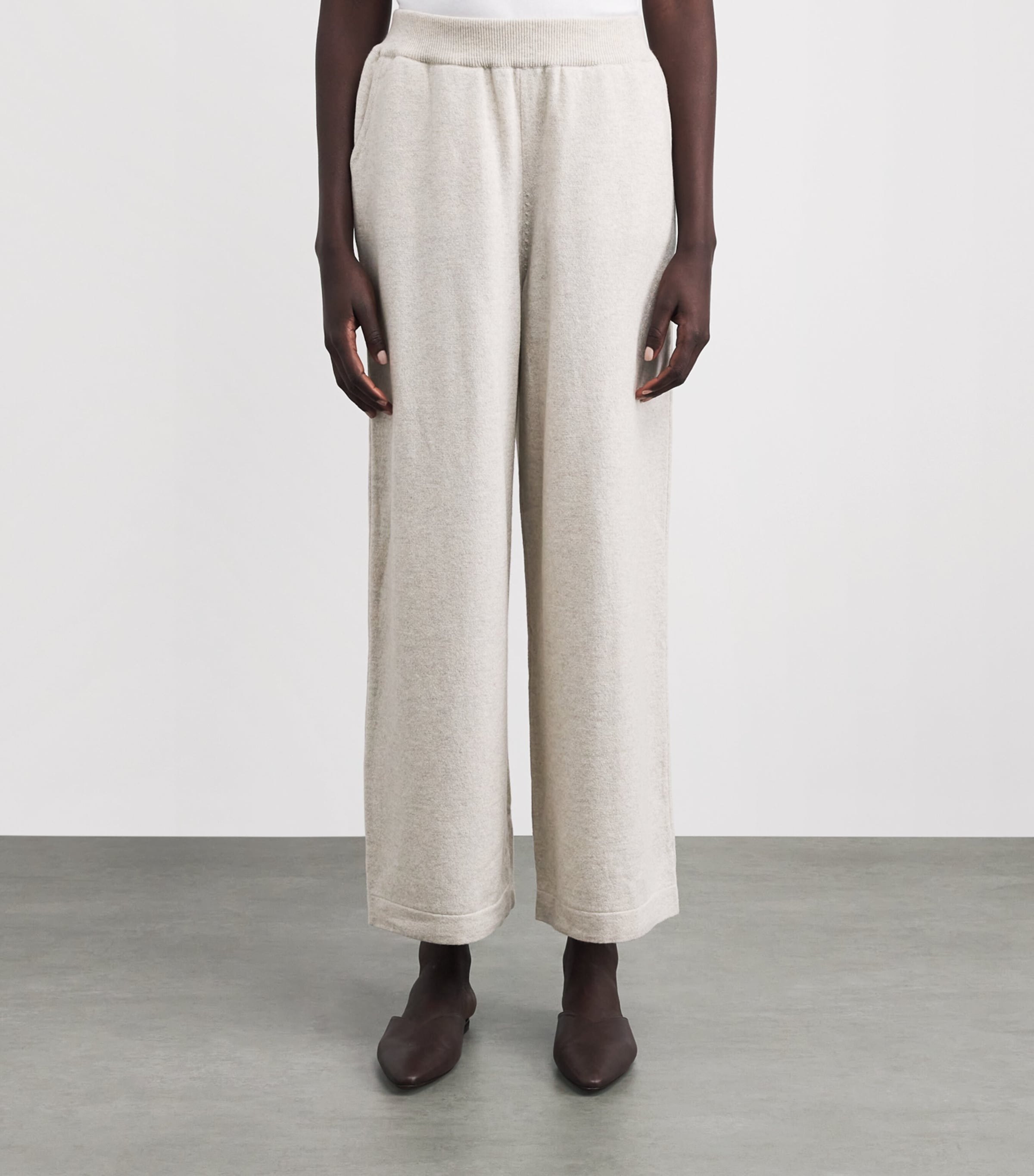 Johnstons Of Elgin Womens Cashmere-Blend Coll Trousers Lunan Sand Image 4