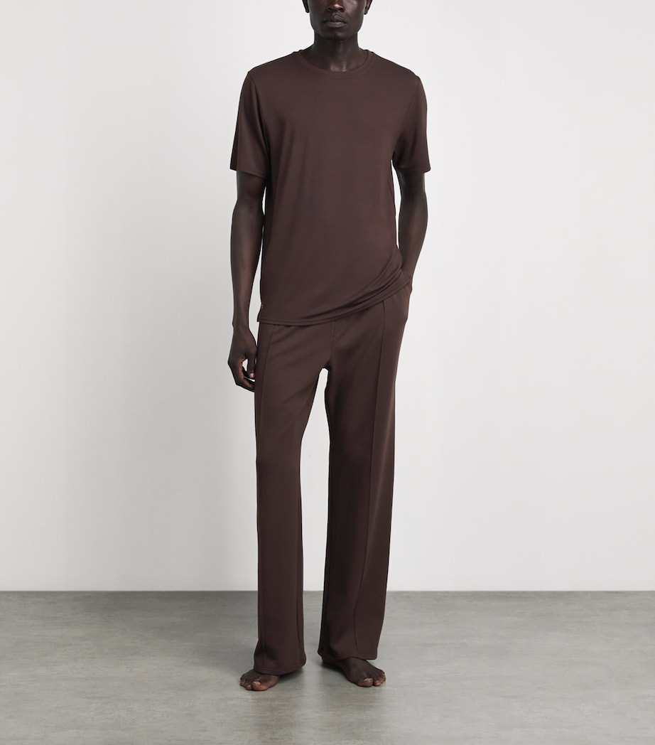 Homebody Mens Stretch-Modal Lounge T-Shirt Coffee Bean Image 2
