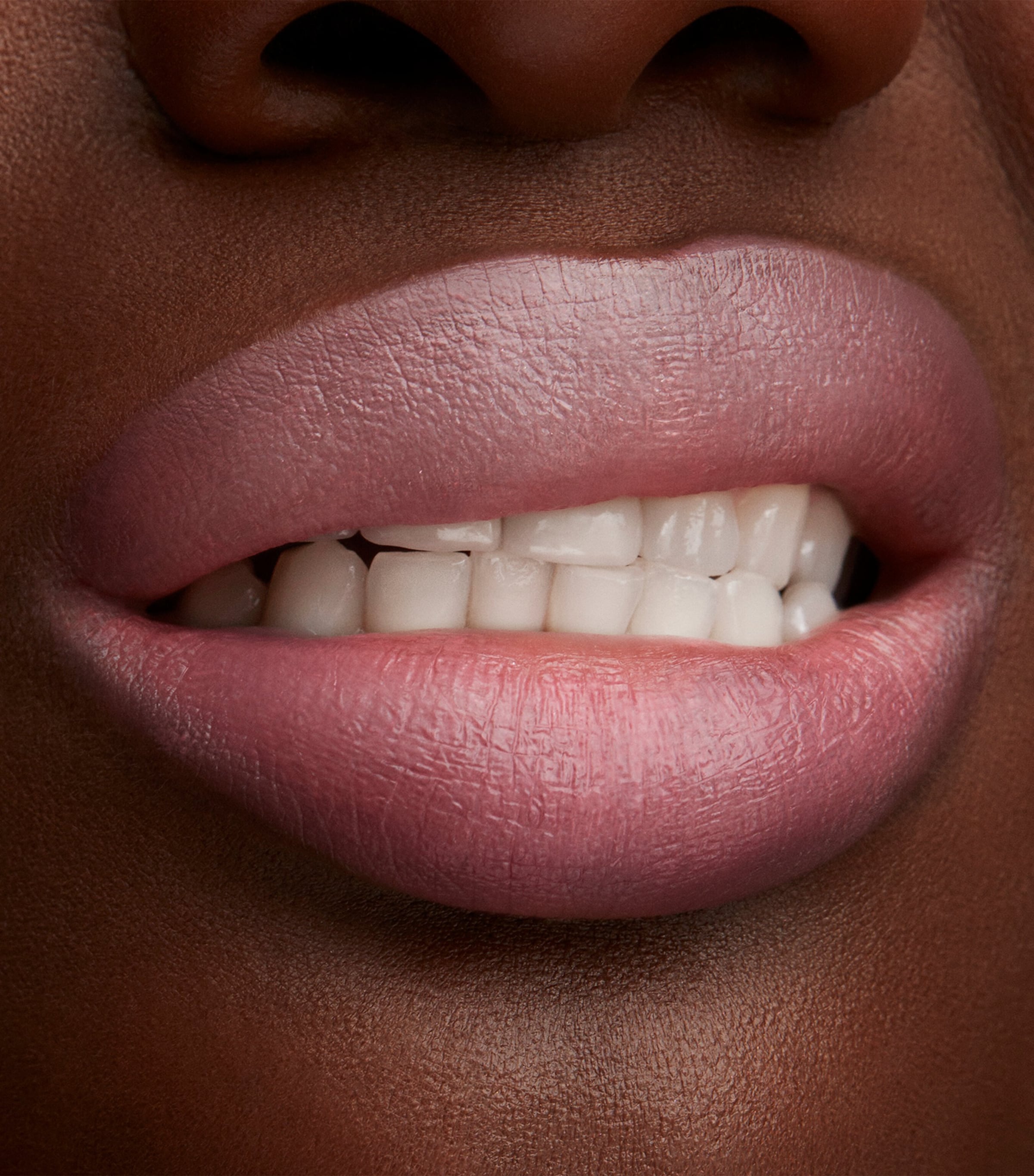 Lustreglass Sheer-Shine Lipstick SYRUP Image 8