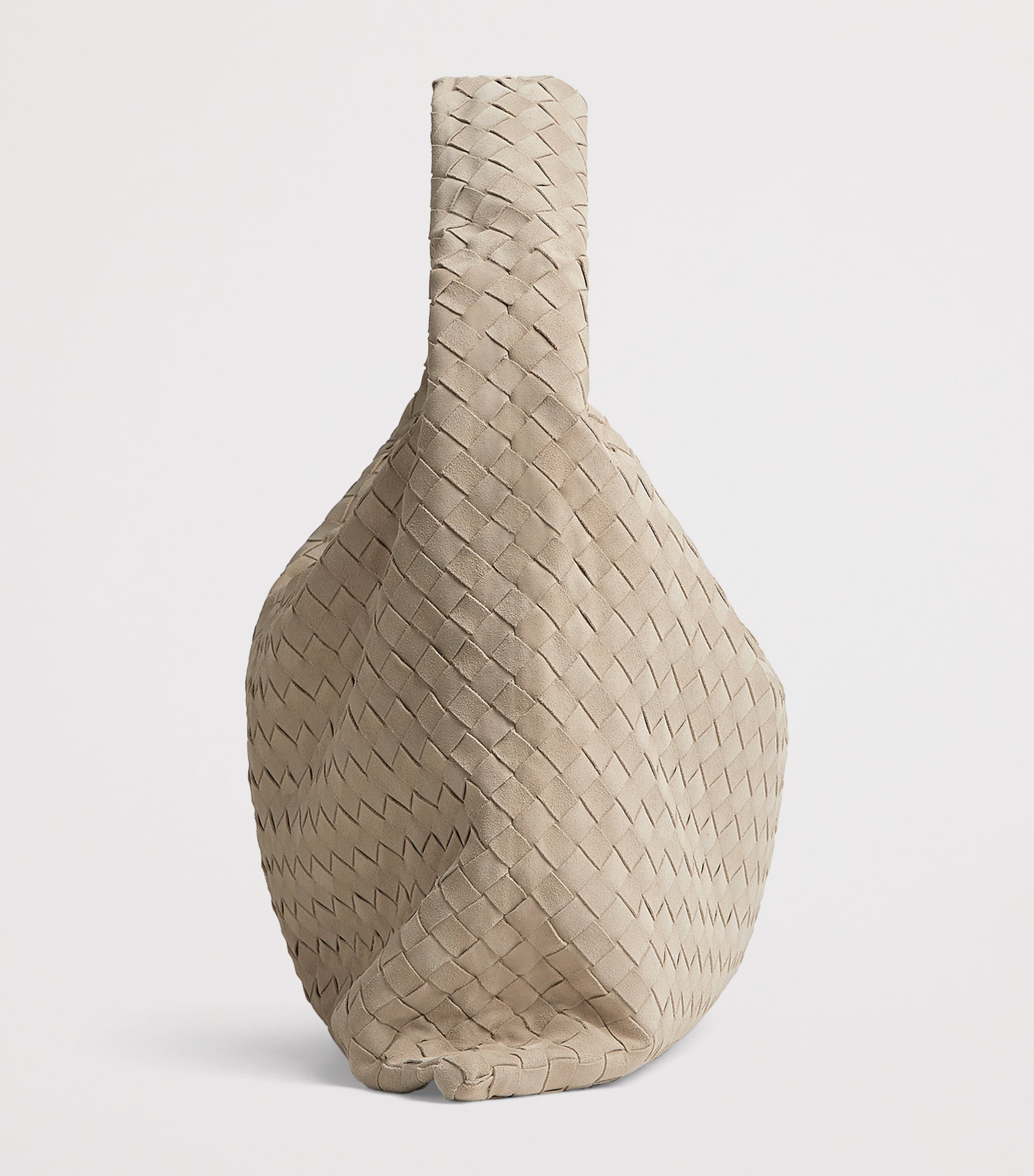 ショルダーバッグ・ポシェット BOTTEGA VENETA SAND SUEDE HOP SHOULDER BAG Bottega Veneta Large Suede Hop Shoulder Bag | Harrods US
