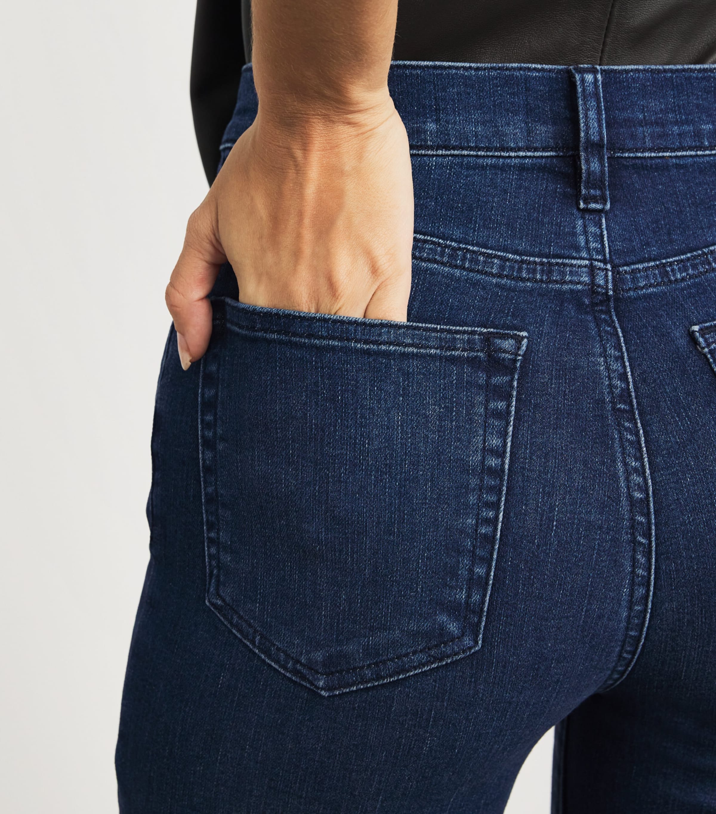 Le Sleek Straight Jeans TRICK Image 6