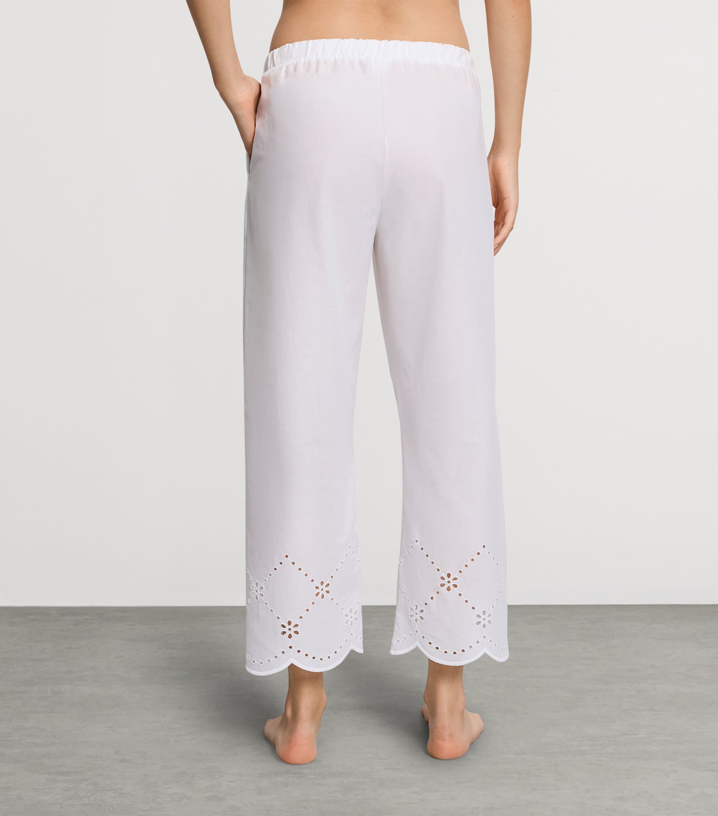 Hanro Womens Broderie Anglaise Cropped Trousers White Image 3