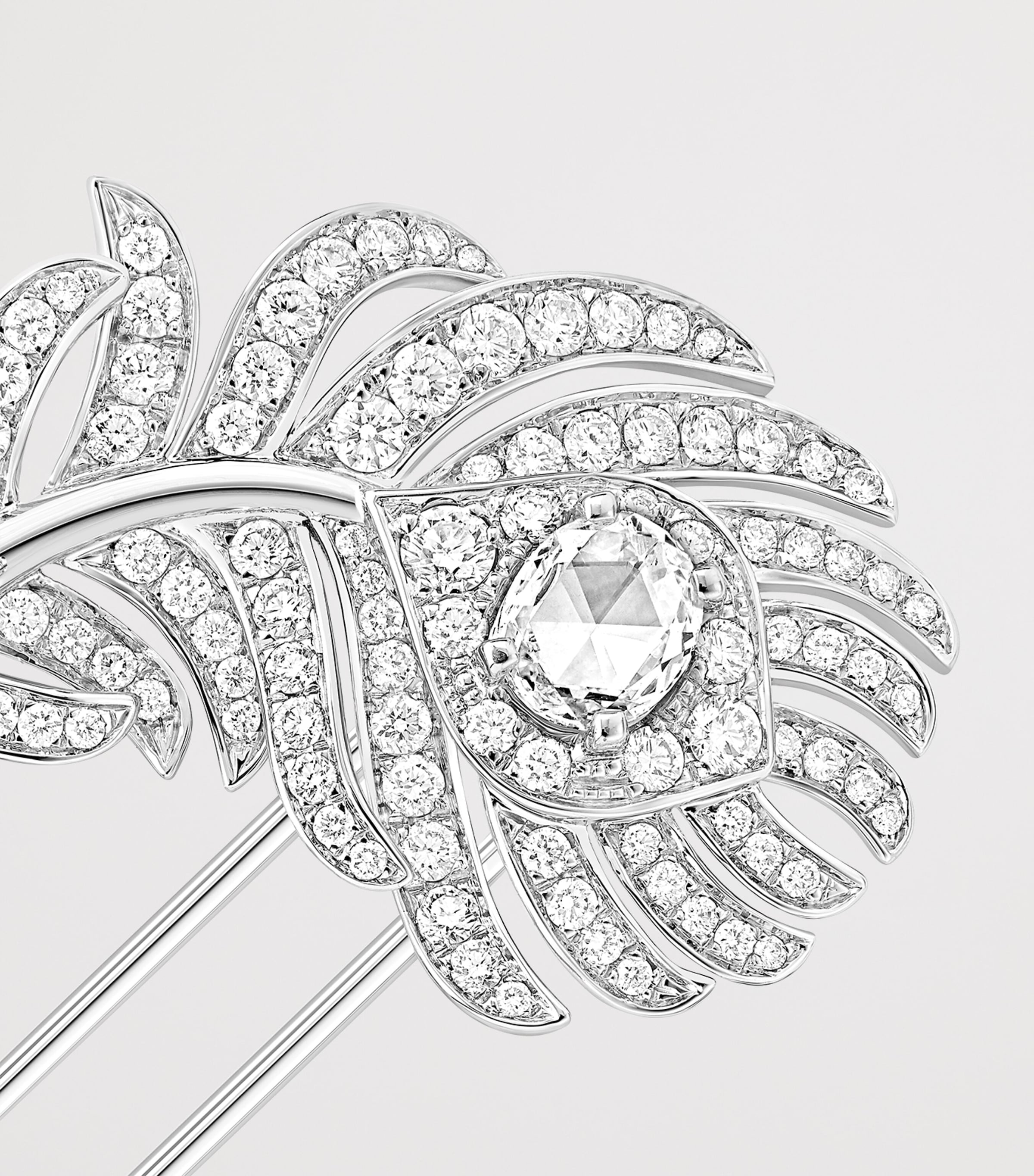 Boucheron White Gold and Diamond Plume de Paon Brooch White Gold Image 4