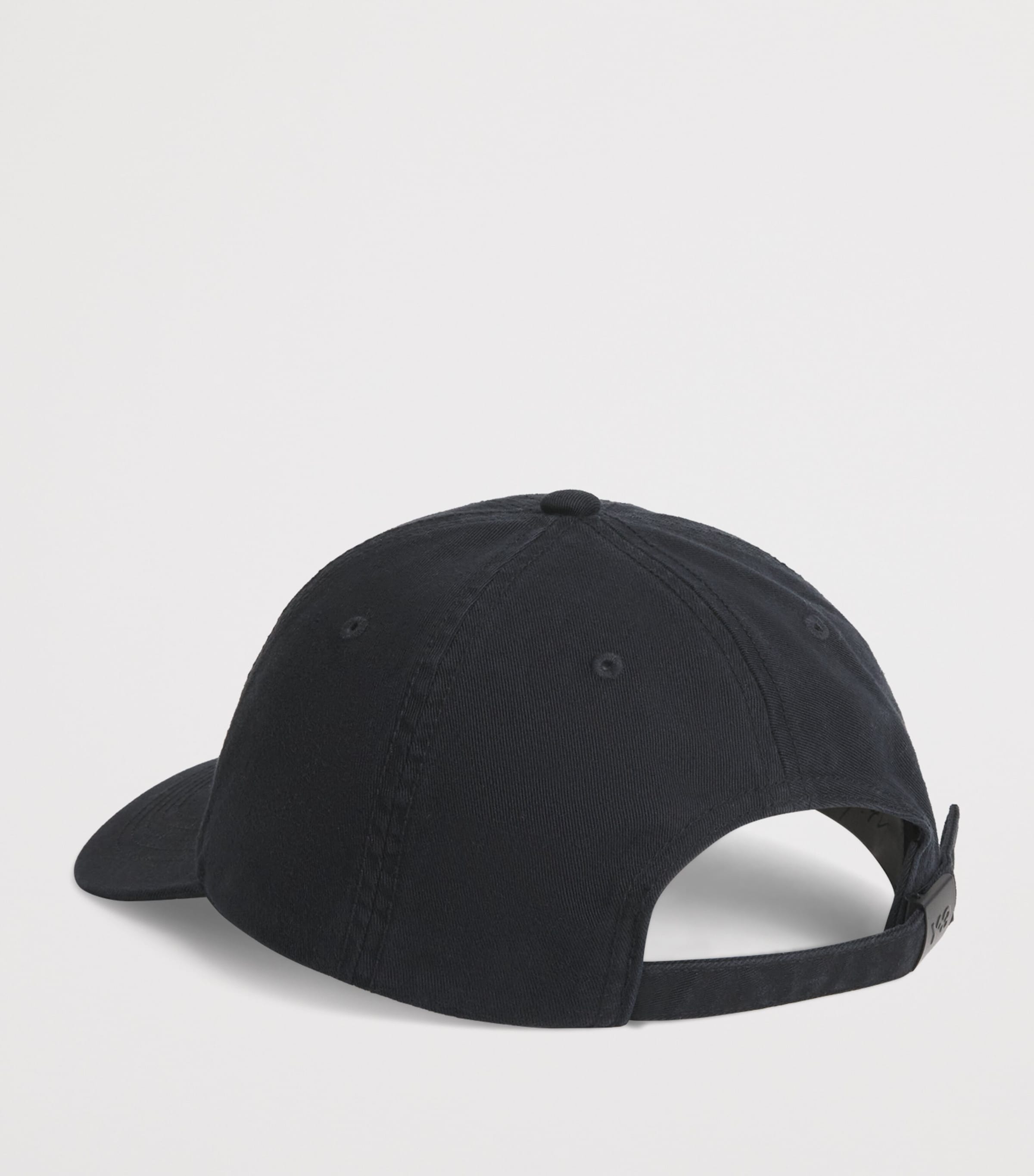 【未使用】Yohji Yamamoto × Y-3 KURO DAD CAP YOHJI YAMAMOTO: Black Y-3 KURO Dad Cap | SSENSE