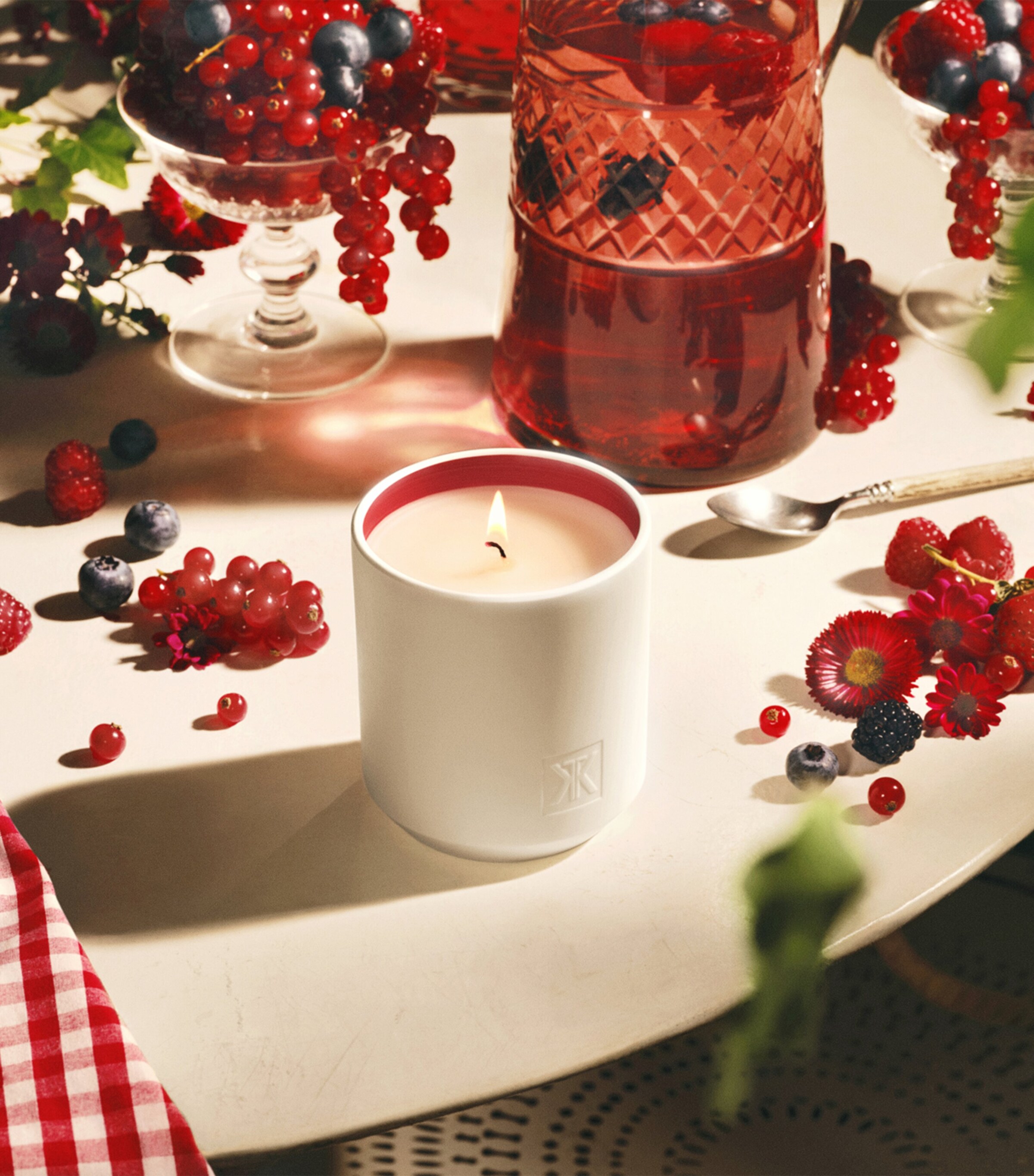 Maison Francis Kurkdjian Rue des Groseilliers Candle (280g) Image 3