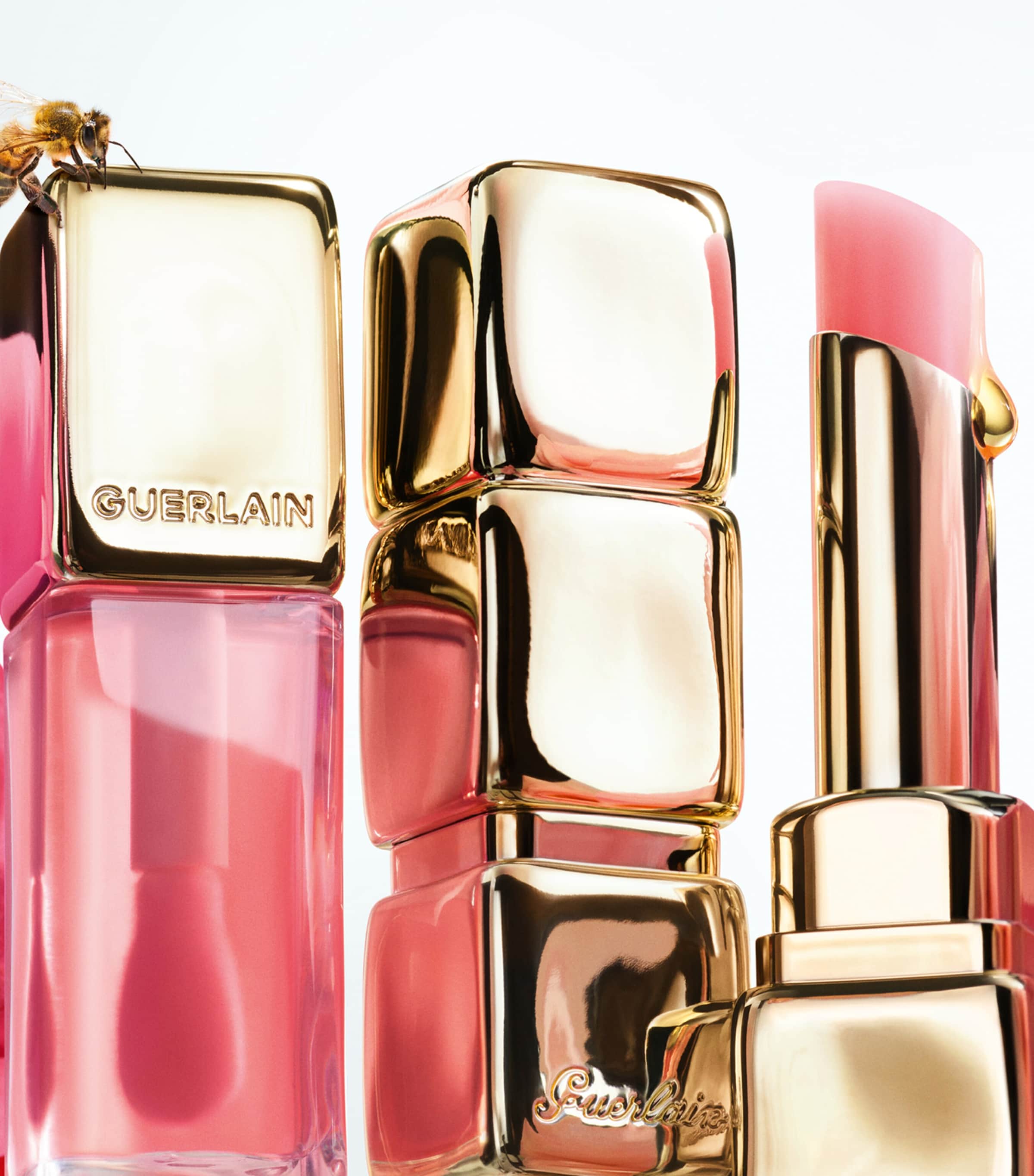 Guerlain KissKiss Bee Glow Lip Oil | Make-up | Lips | Lip Stain & Tints | Designers | Guerlain Guerlain KissKiss Bee Glow Lip Oil | Make-up | Lips | Lip Stain & Tints | Designers | Guerlain