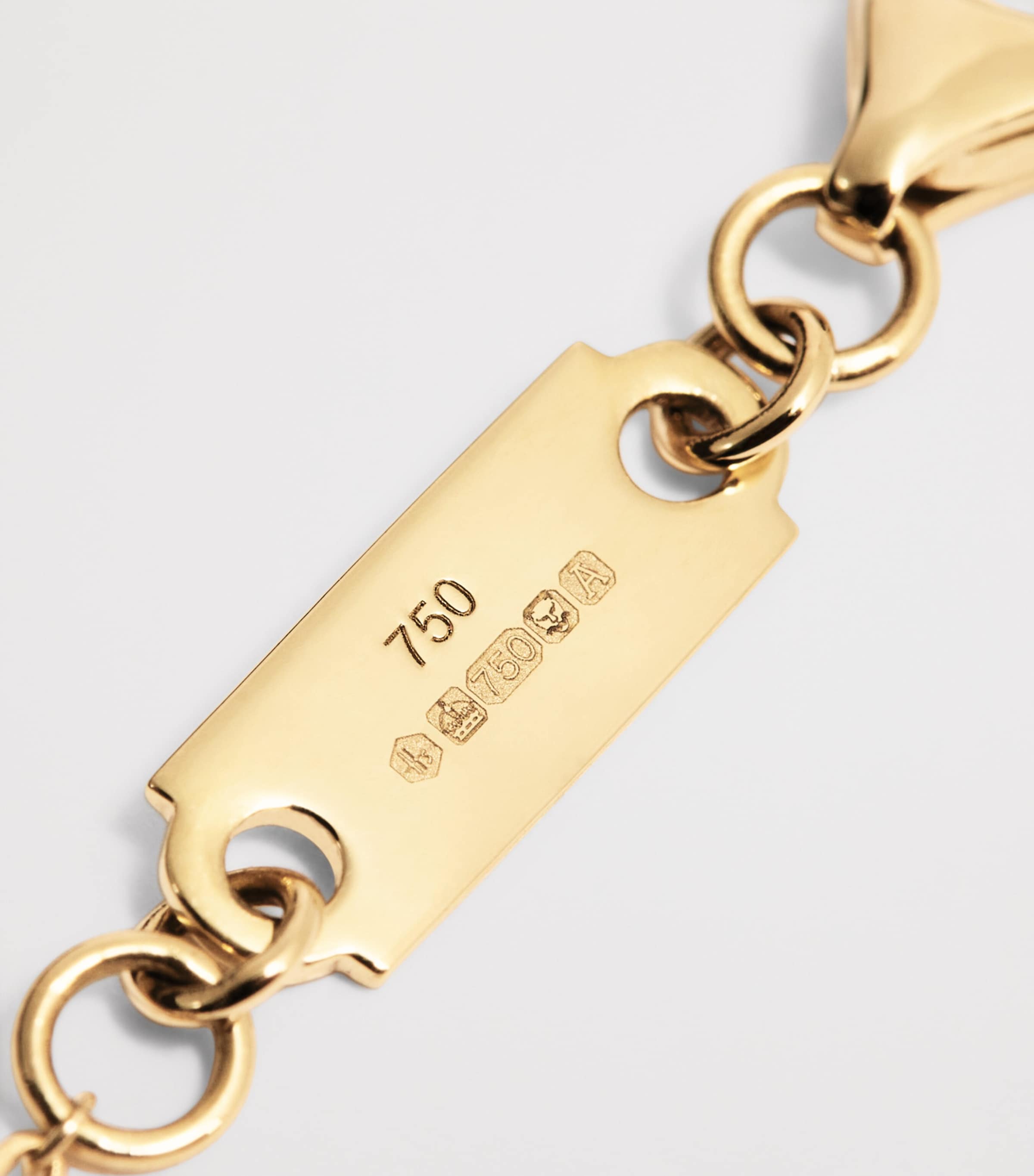 Yellow Gold and Diamond Graduating Pendant Bracelet (0.33ct) YELLOW GOLD Image 4