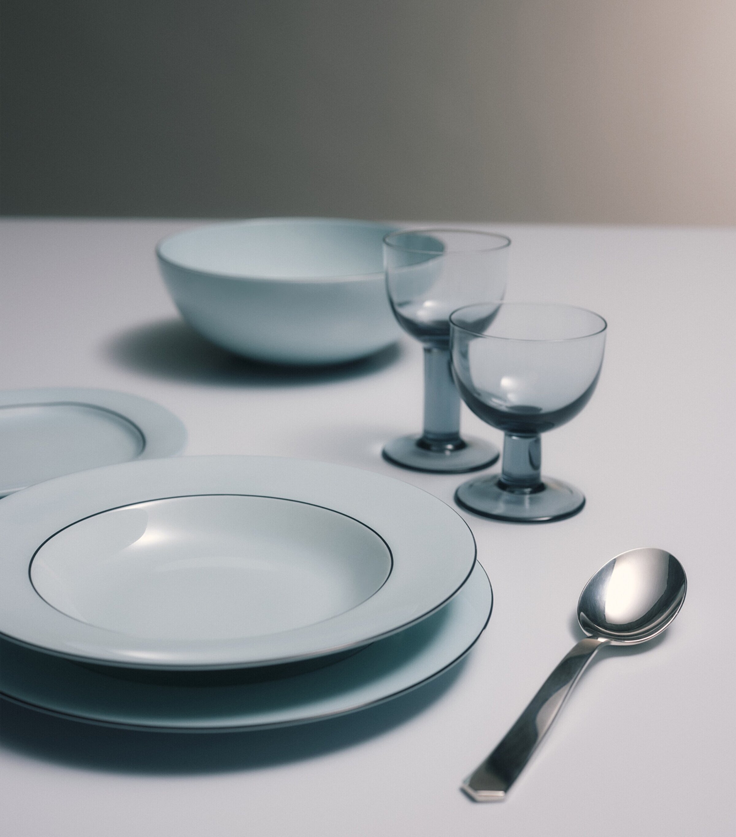 Set of 2 Porcelain Soup Plates (22cm) F03HV Image 5