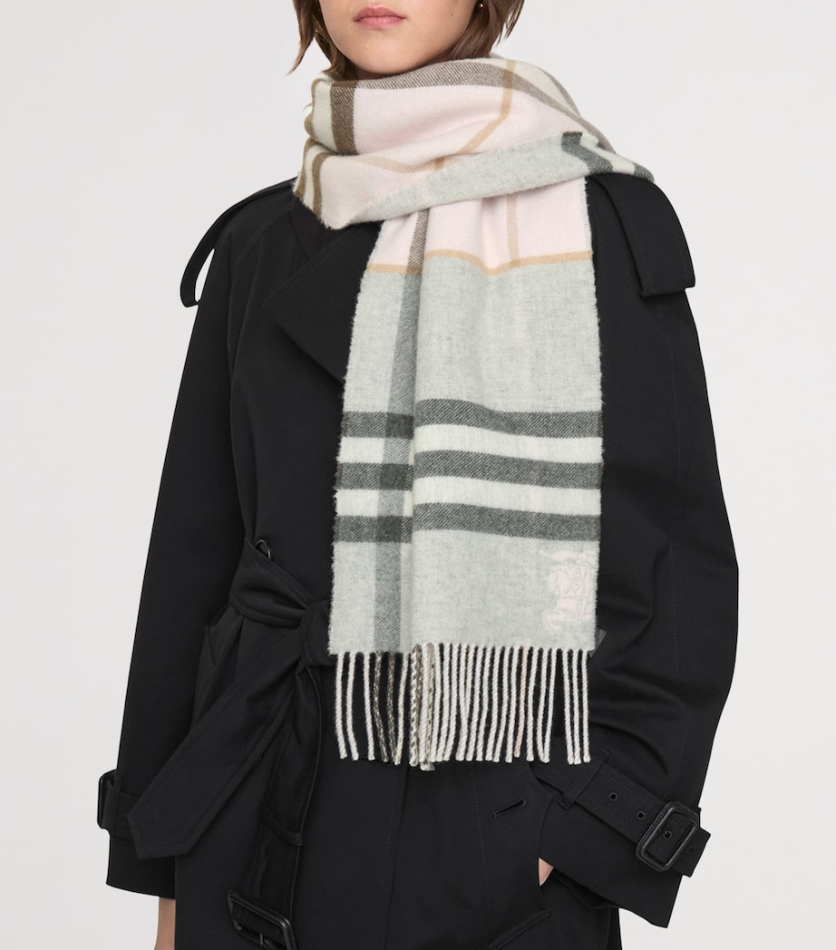 Cashmere Contrast Check Scarf BOW PINK/MITTEN GREY Image 4