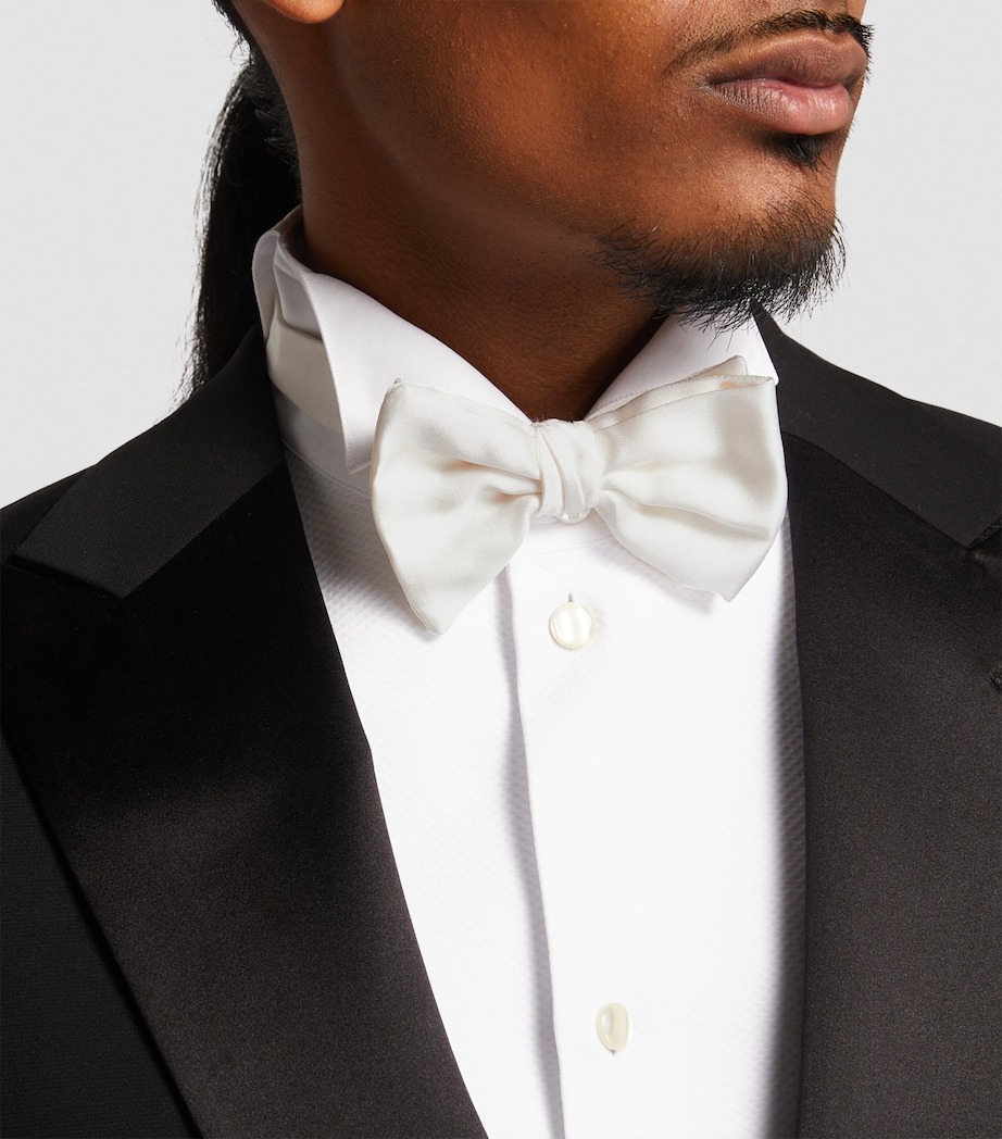 Silk Pre-Tied Bowtie 00010 Image 2