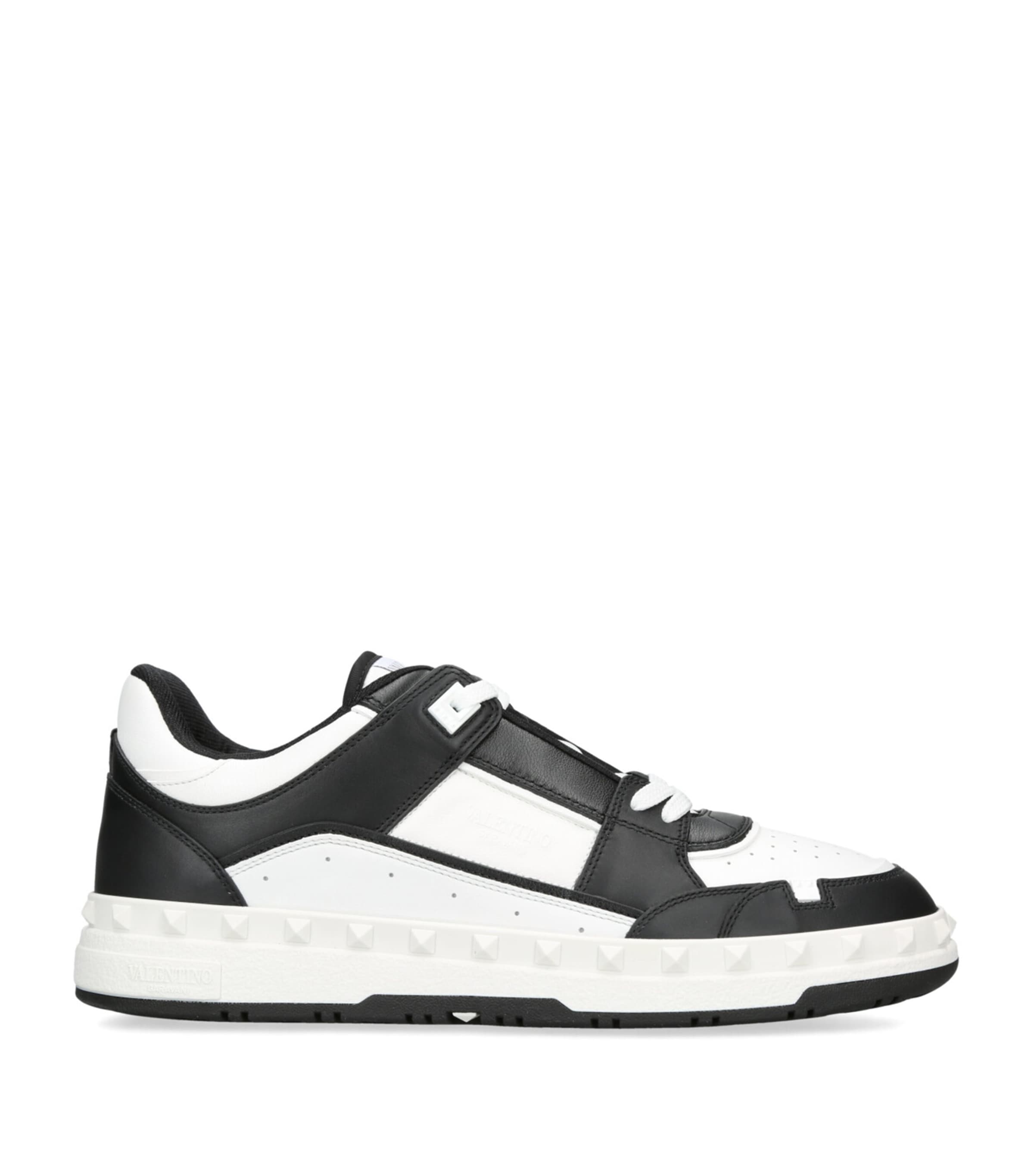 Valentino Garavani Freedots Low-top Sneakers In White