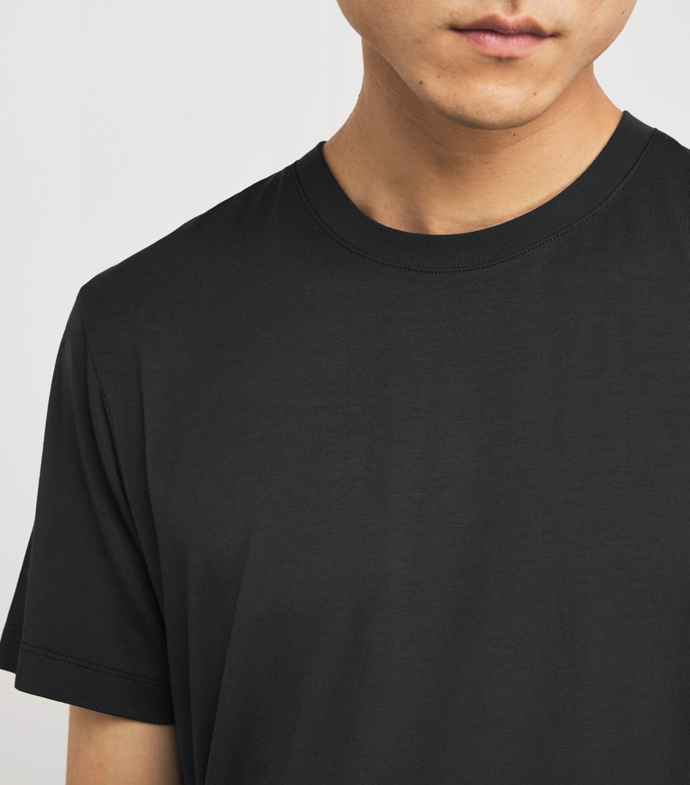 CHÉ Mens Modal-Blend Body T-Shirt Black Image 4