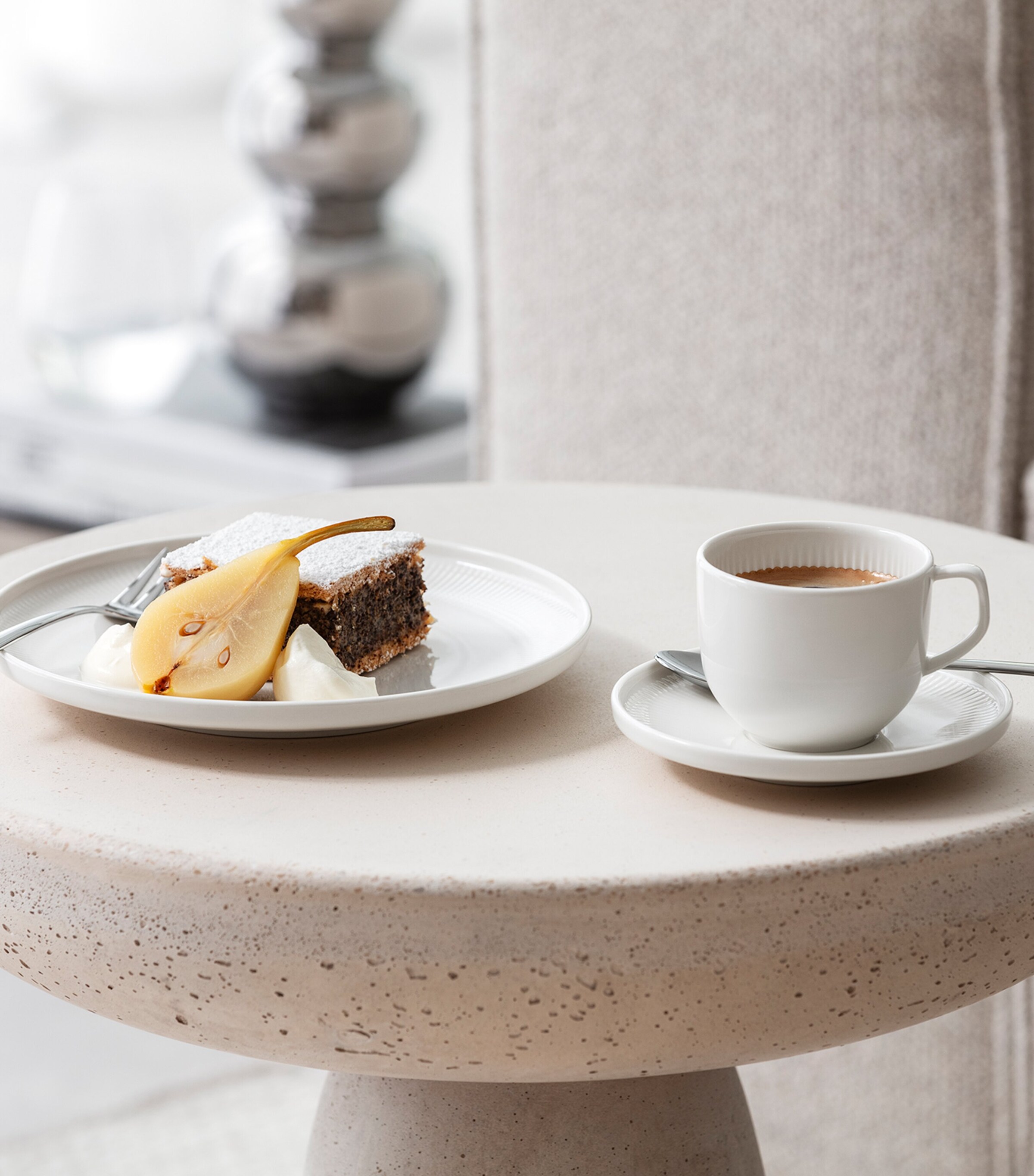 Set of 6 Porcelain Afina Salad Plates (22cm) WHITE Image 4