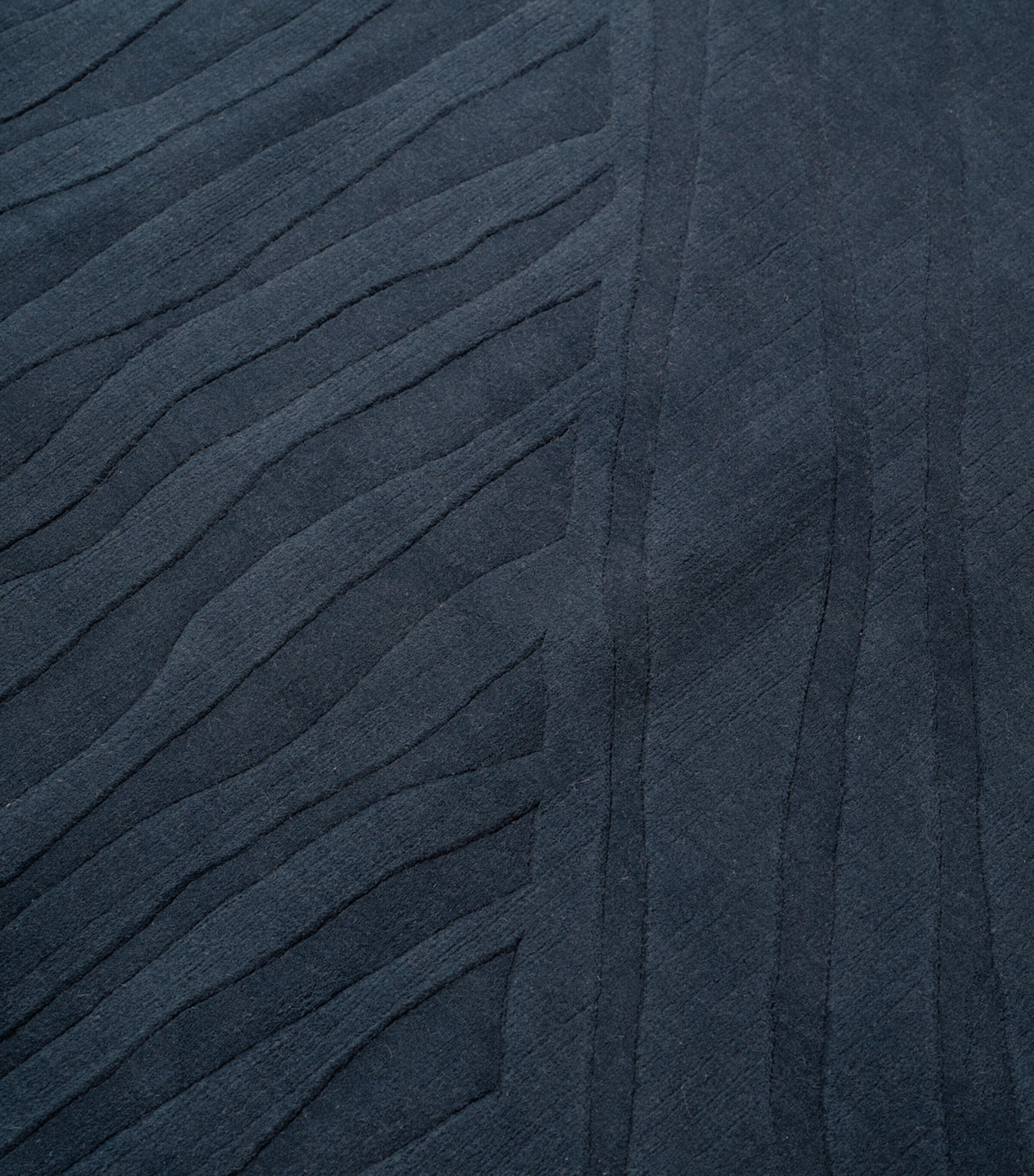 Ariso Midnight Rug (2.74m x 1.83m) BLUE Image 5