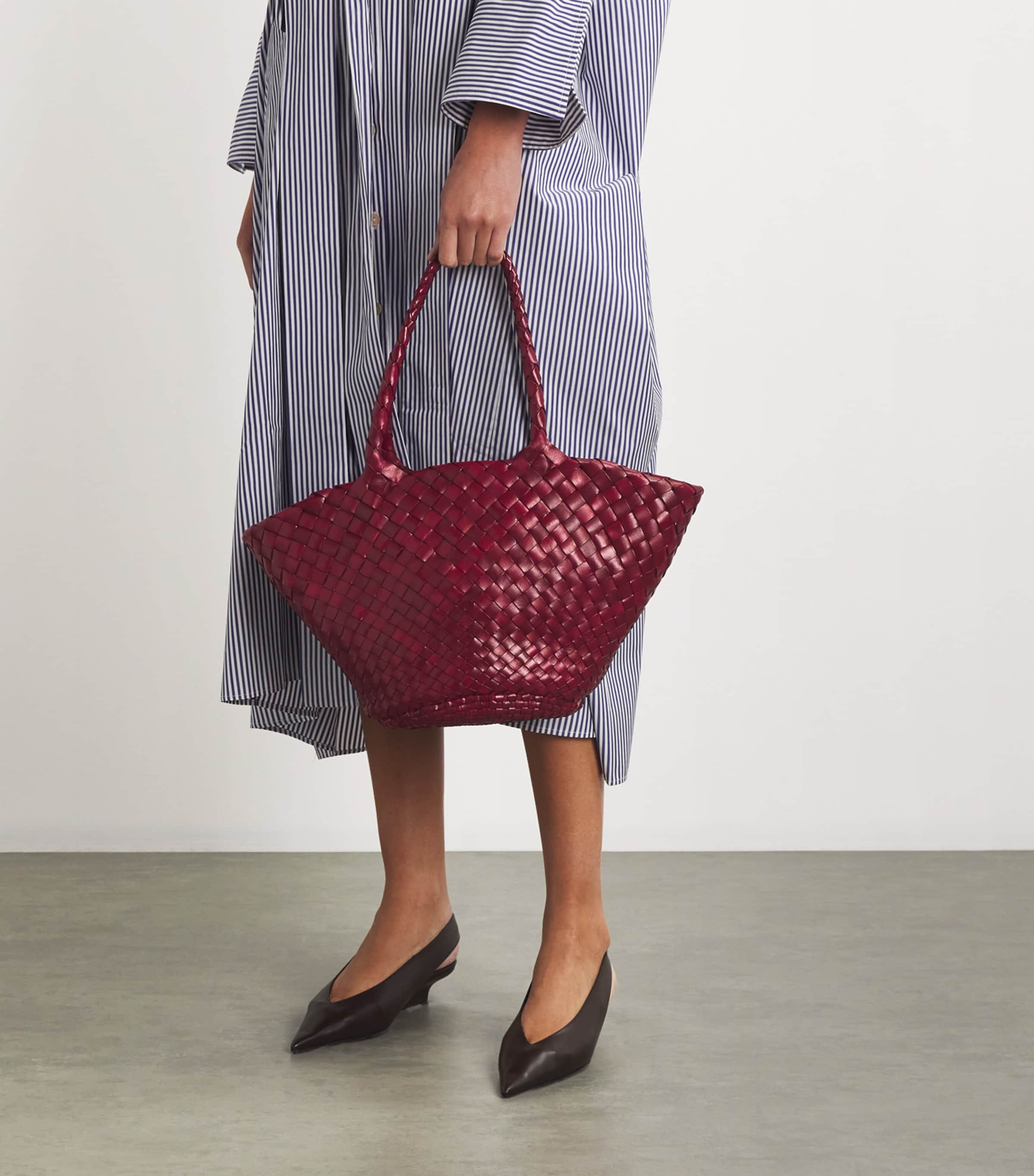【関税込み】Dragon Diffusion バーガンディ Egola トートバッグ DRAGON DIFFUSION Leather Egola Tote Bag | Harrods US