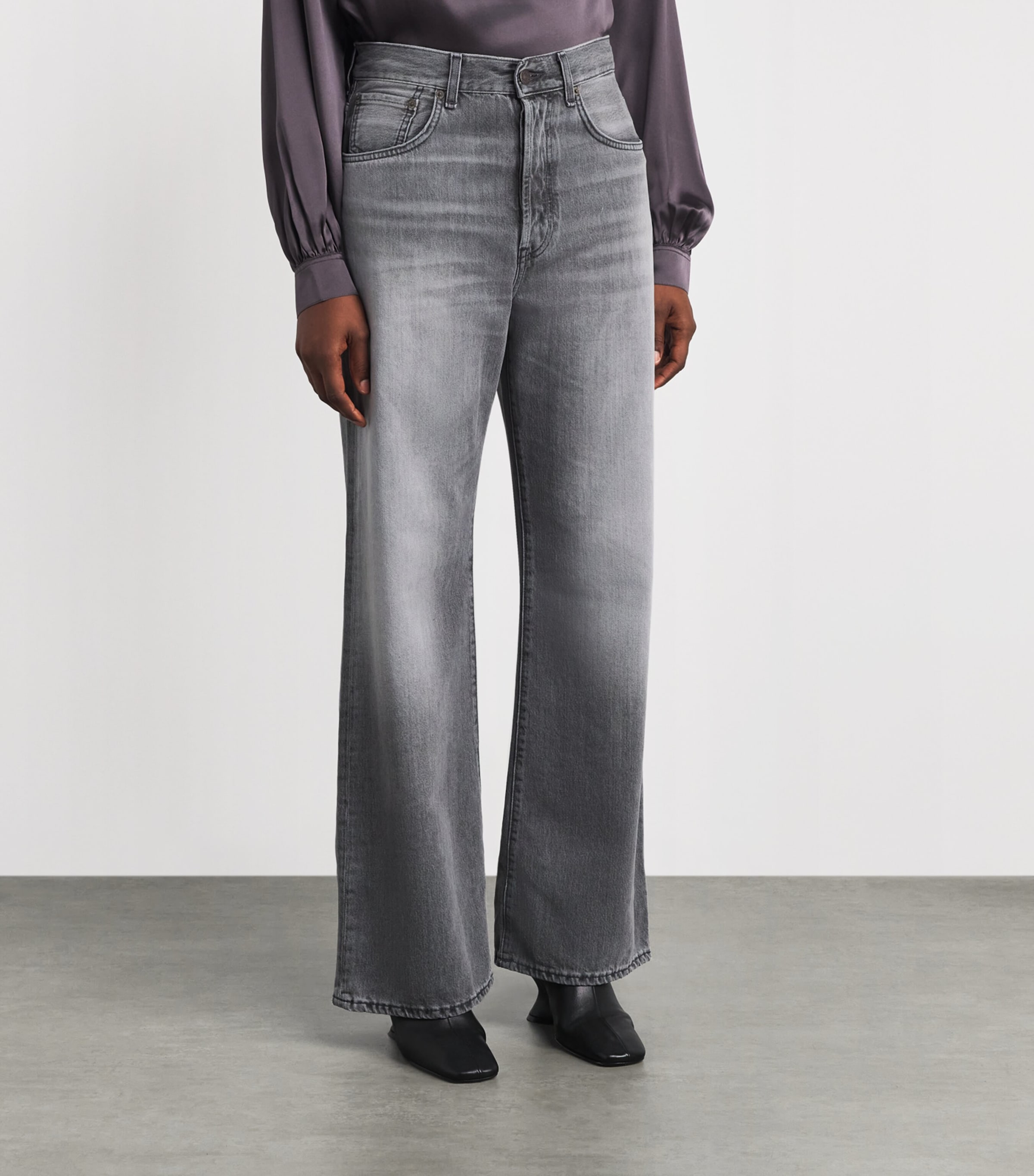 Acne Studios Womens 2021F Mid-Rise Flared Jeans Grey Image 4