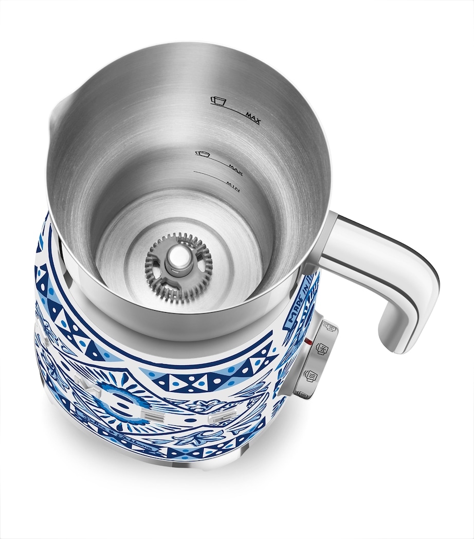x Dolce & Gabbana Blu Mediterraneo Milk Frother (600ml) WHITE & BLUE Image 2