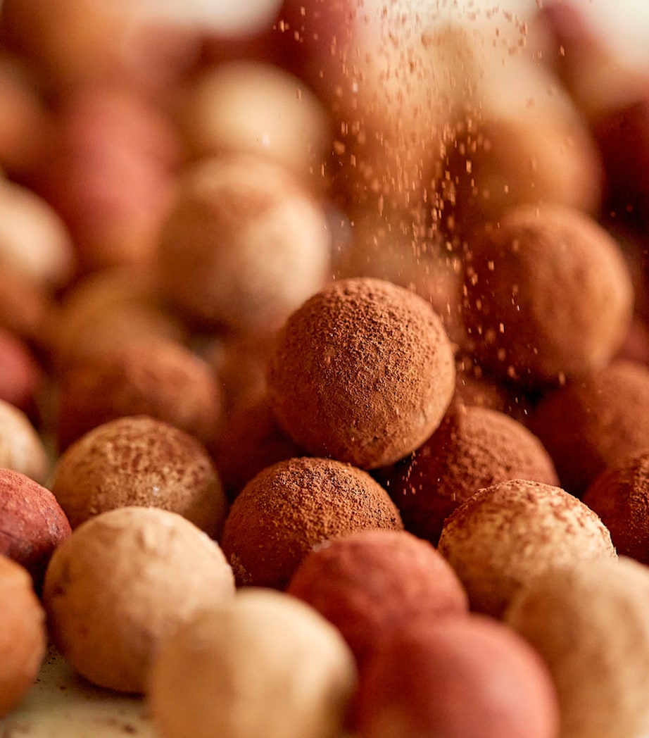 Box of 36 Truffles (210g) NO COLOUR Image 2