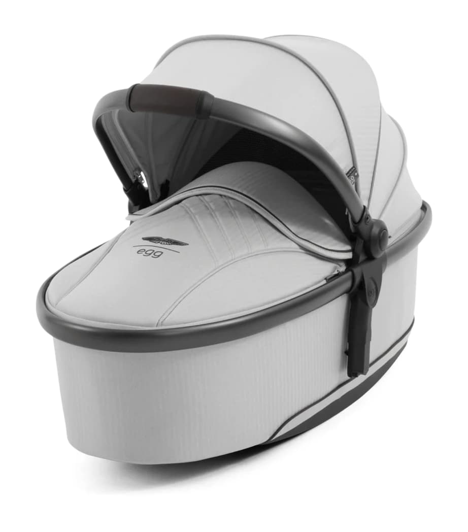 Egg x Aston Martin egg3 Snuggle Bundle Grey Image 10