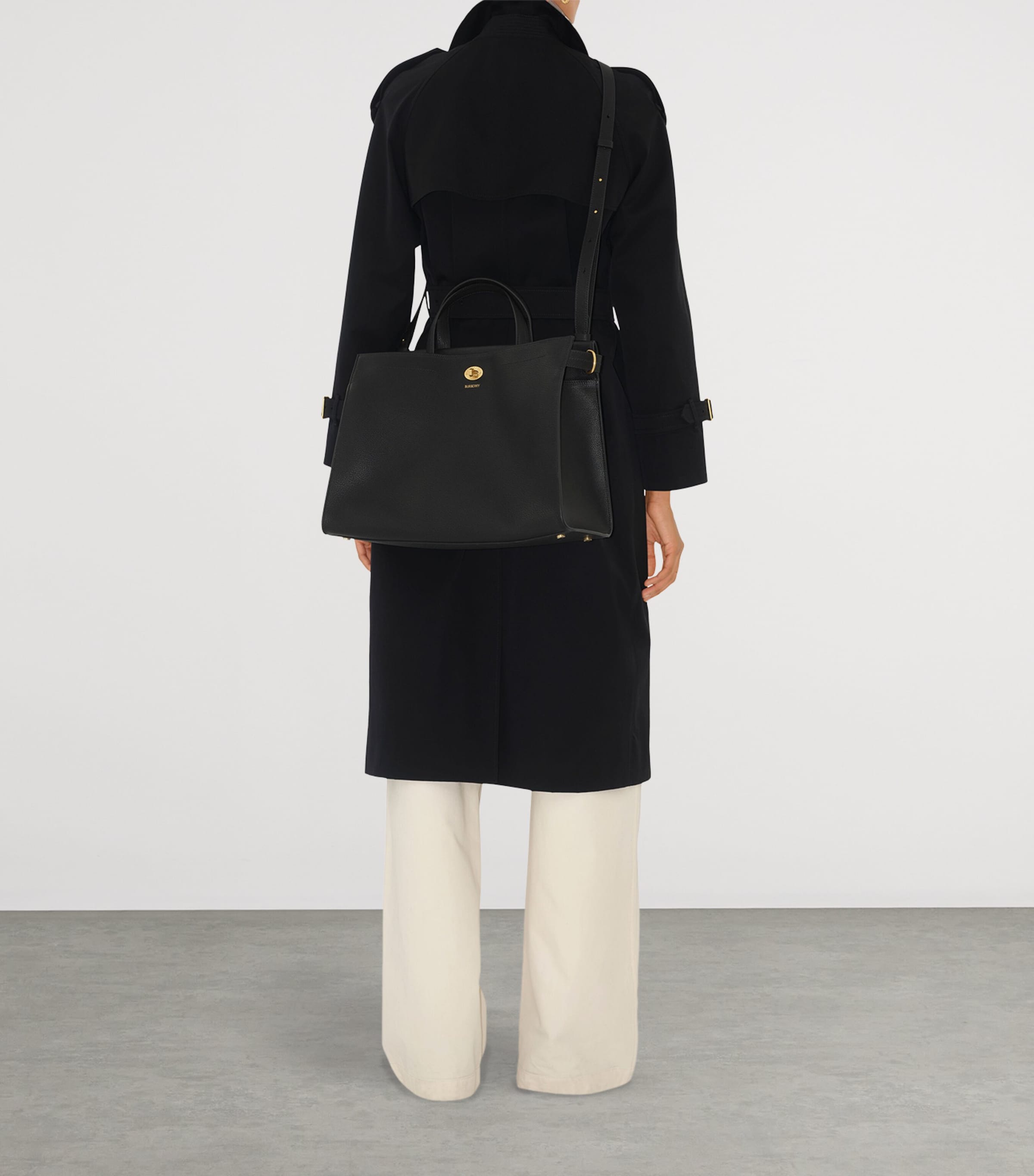 Medium Calfskin Cotswolds Tote Bag BLACK Image 3