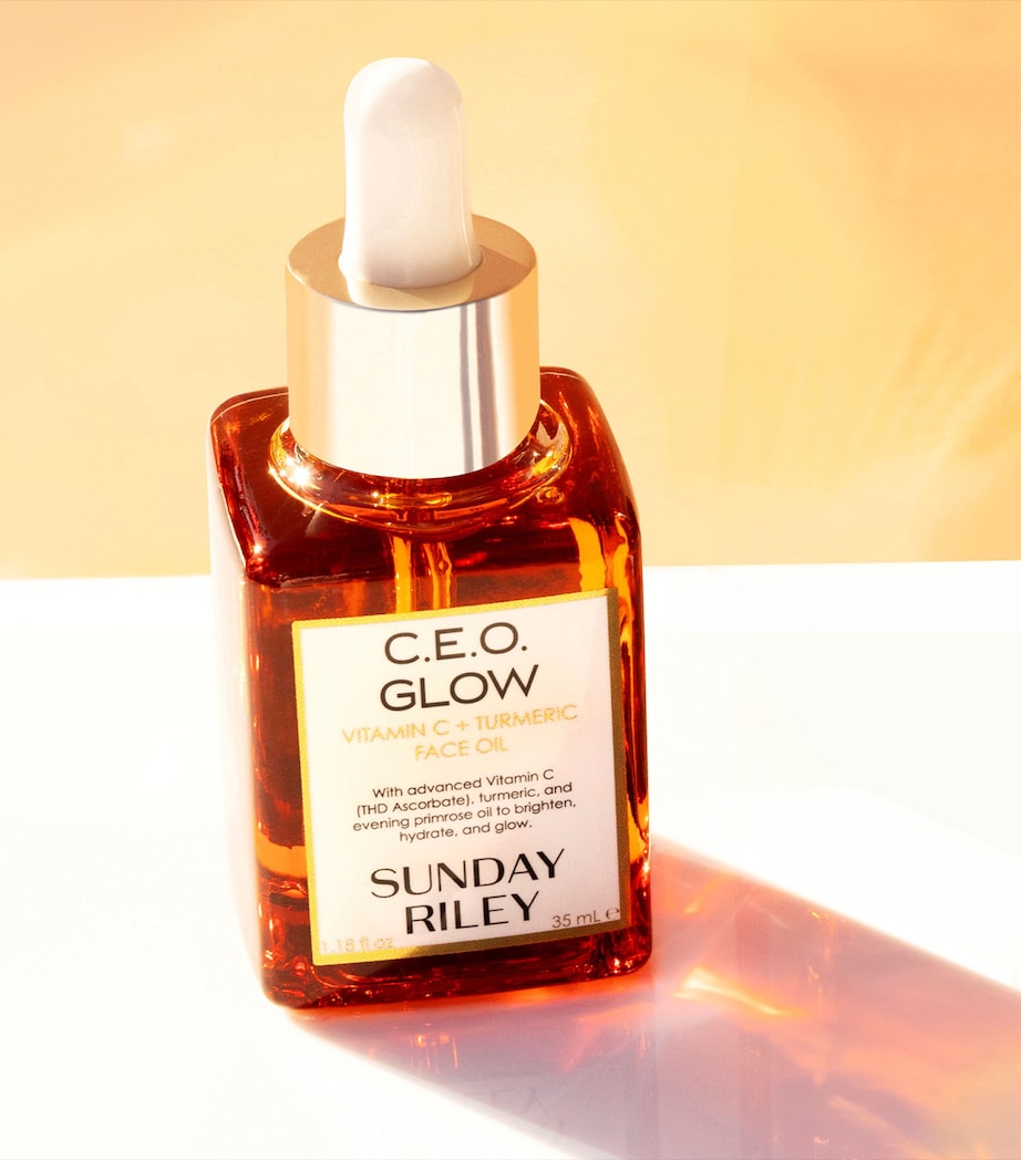 Sunday Riley C.E.O. Glow Vitamin C + Turmeric Face Oil (35ml) Image 3