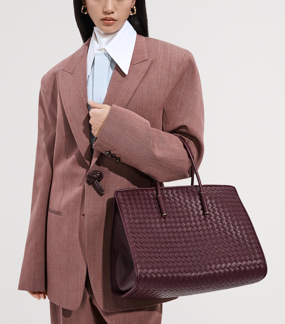 Bottega Veneta Womens Leather Barbara Tote Bag Image 2