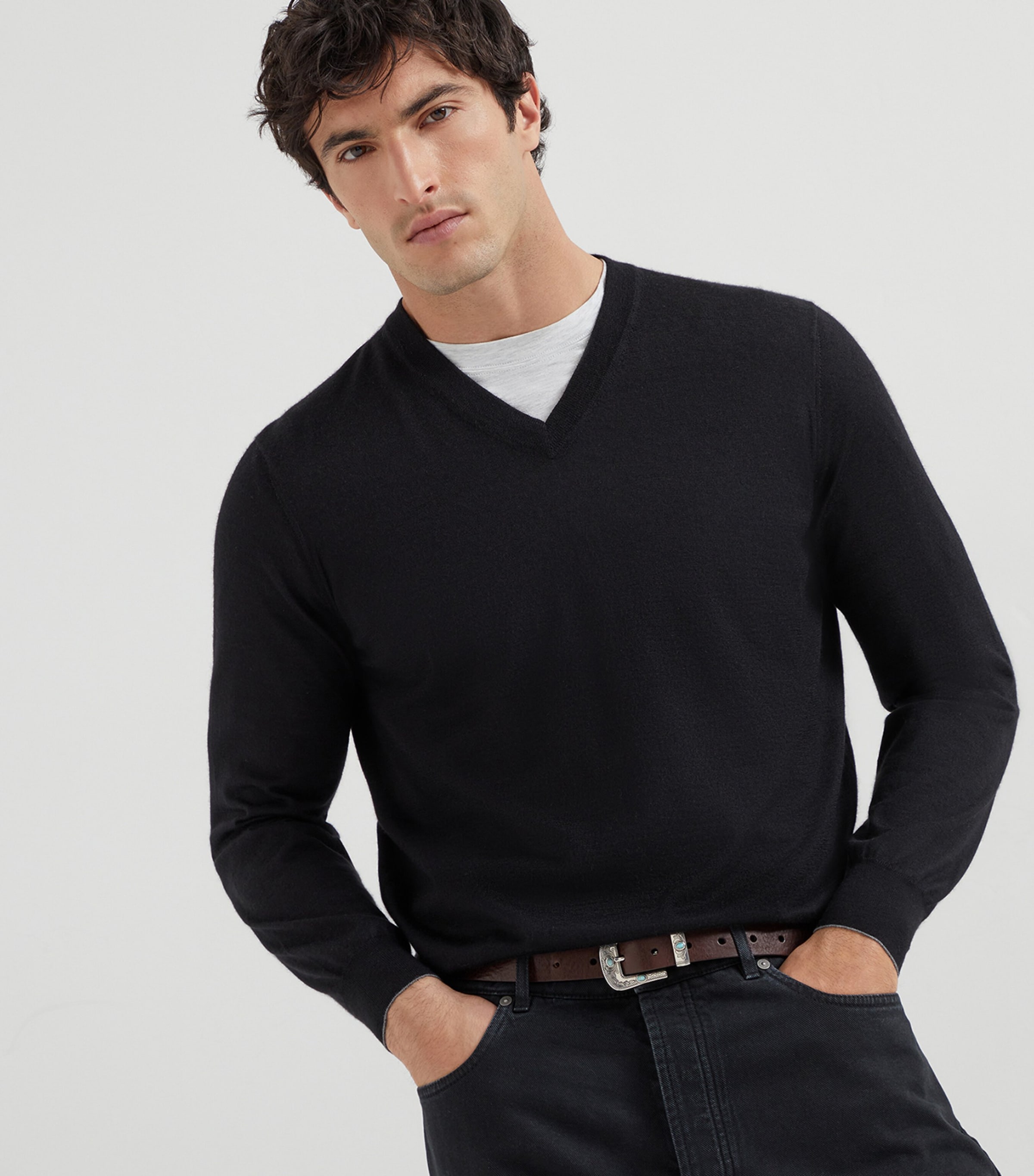 新品未使用　BRUNELLO CUCINELLI カシミヤ Vネックニット44 Brunello Cucinelli Ribbed V-neck Sweater | Blue | FARFETCH