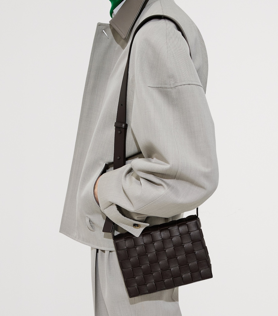 Bottega Veneta Leather Intrecciato Messenger Bag Image 2