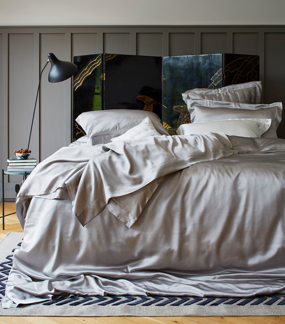 Silk Double Duvet Cover (200cm x 200cm) SILVER GREY Image 4