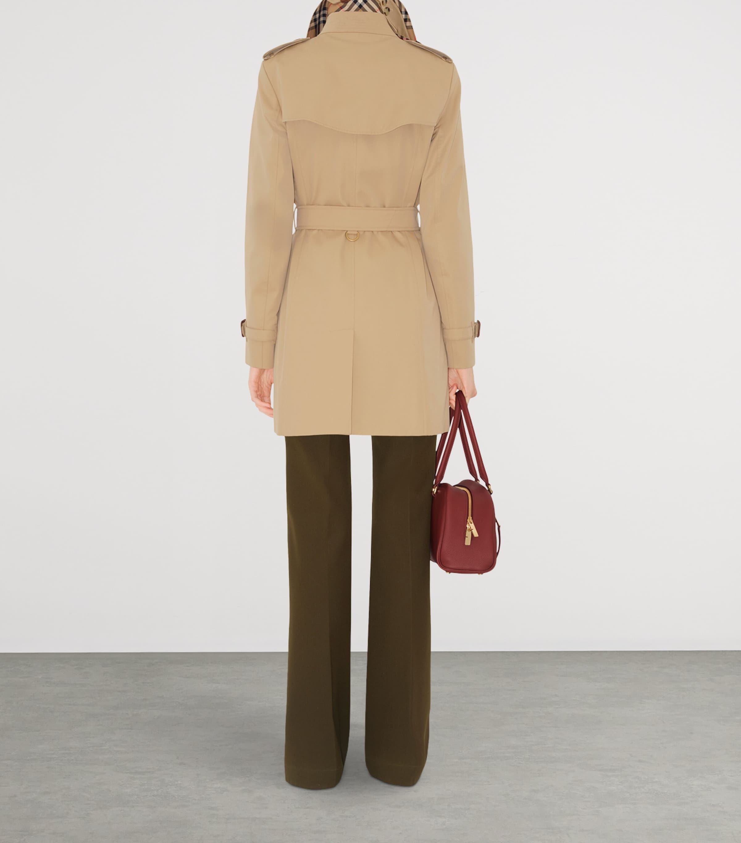 Gabardine Short Chelsea Heritage Trench Coat HONEY Image 4