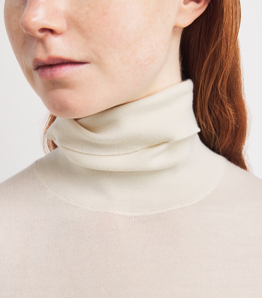 The Row Womens Nabari Cashmere Rollneck Sweater Ivory Image 4